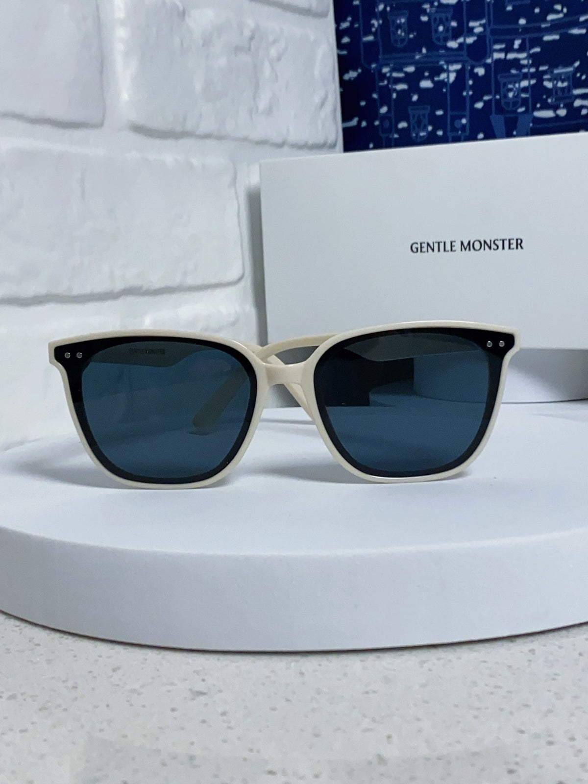 Gentle Monster HEIZER Square Blue Lens Sunglasses for Men & Women - 432934 - detail image 2