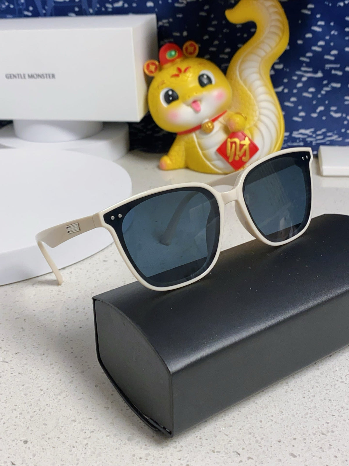 Gentle Monster HEIZER Square Blue Lens Sunglasses for Men & Women - detail image 10