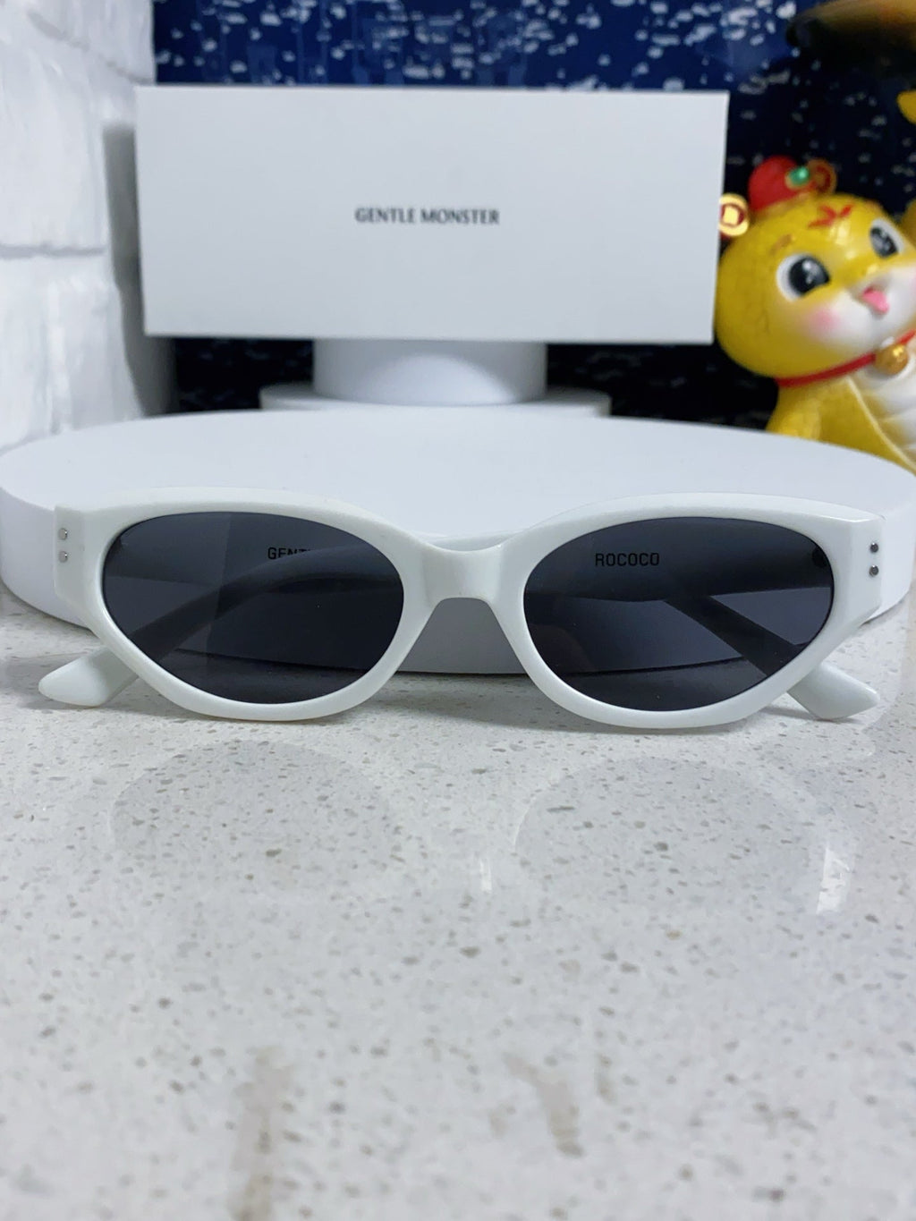 Gentle Monster ROCOCO Cat-Eye Gray Lens Sunglasses for Men & Women - 432930 - detail image 9