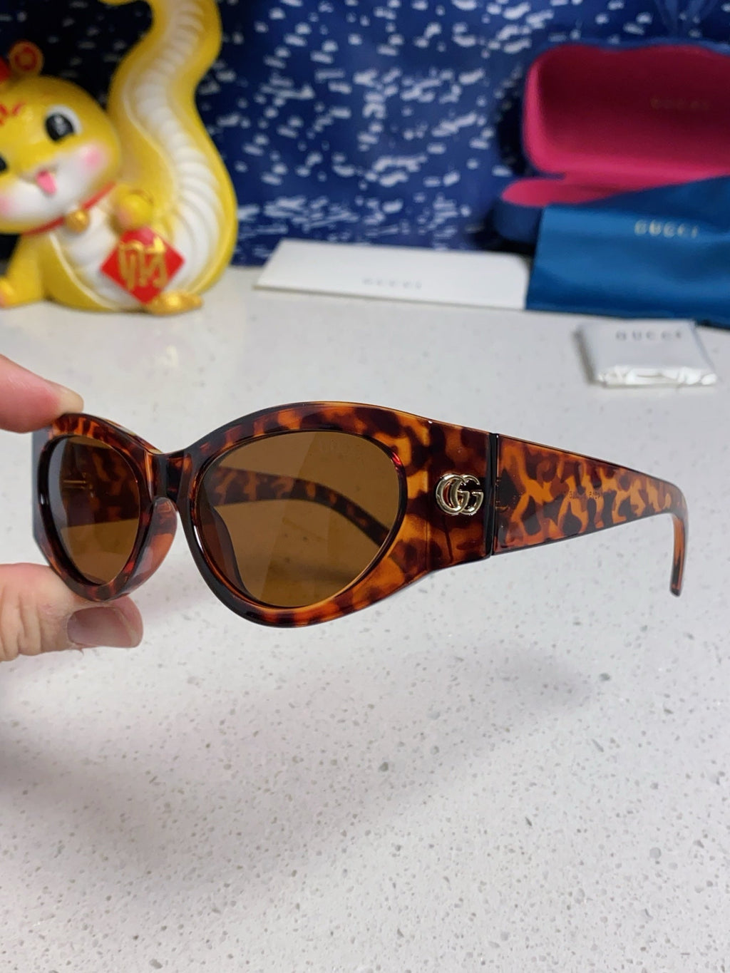 Gucci Cat-Eye Brown Lens Sunglasses for Men & Women - 132223 - detail image 6