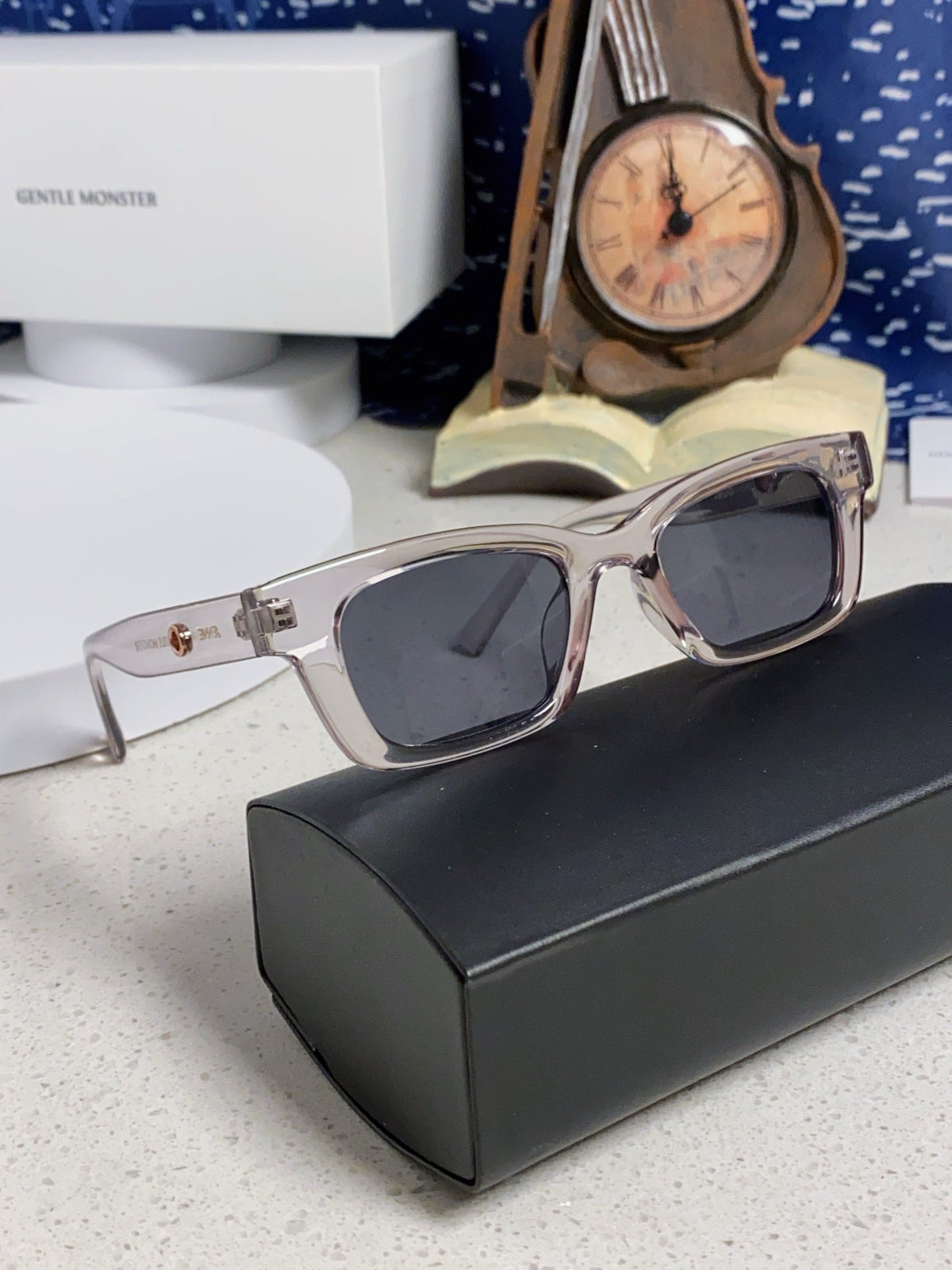 Gentle Monster JENNIE1996 Cat-Eye Silver Lens Sunglasses for Women - detail image 11