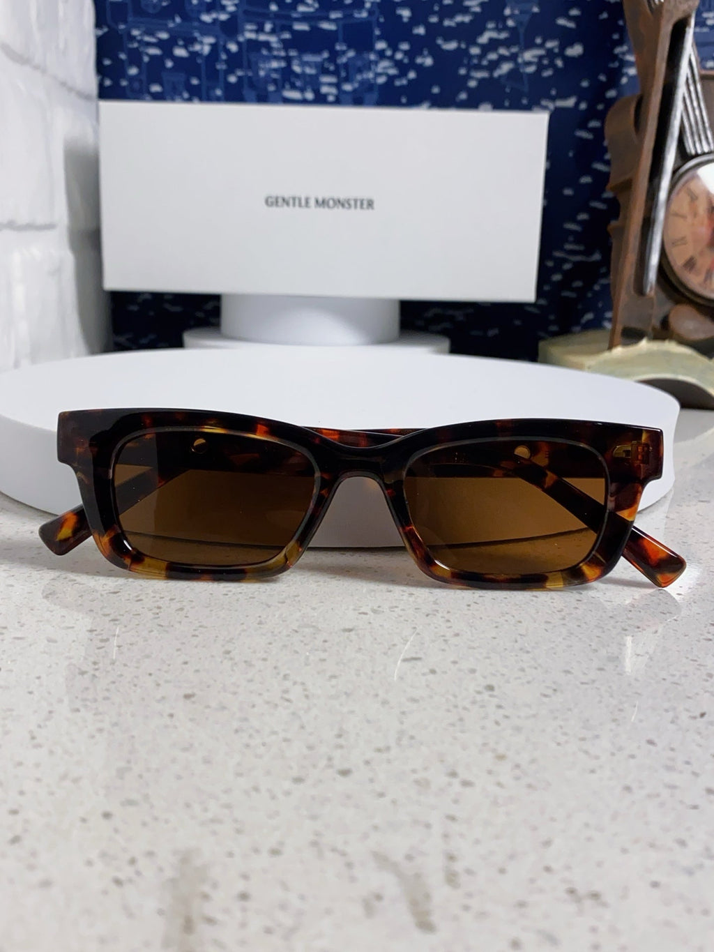Gentle Monster JENNIE1996 Cat-Eye Brown Lens Sunglasses for Women - detail image 9