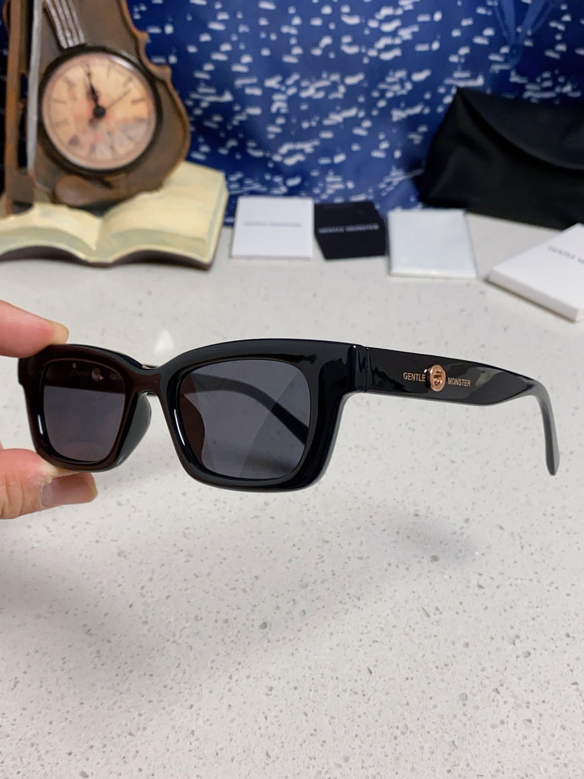 Gentle Monster JENNIE1996 Cat-Eye Black Lens Sunglasses for Women - detail image 6