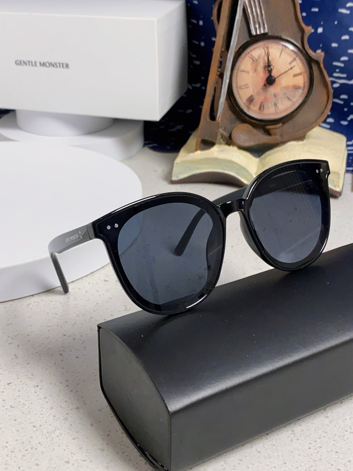Gentle Monster SOLO Polarized Round Red Lens Sunglasses for Men & Women - detail image 10