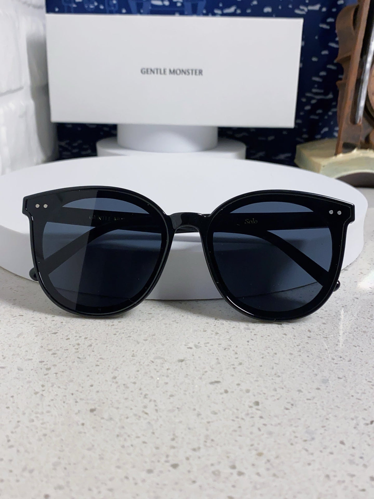 Gentle Monster SOLO Polarized Round Red Lens Sunglasses for Men & Women - detail image 9