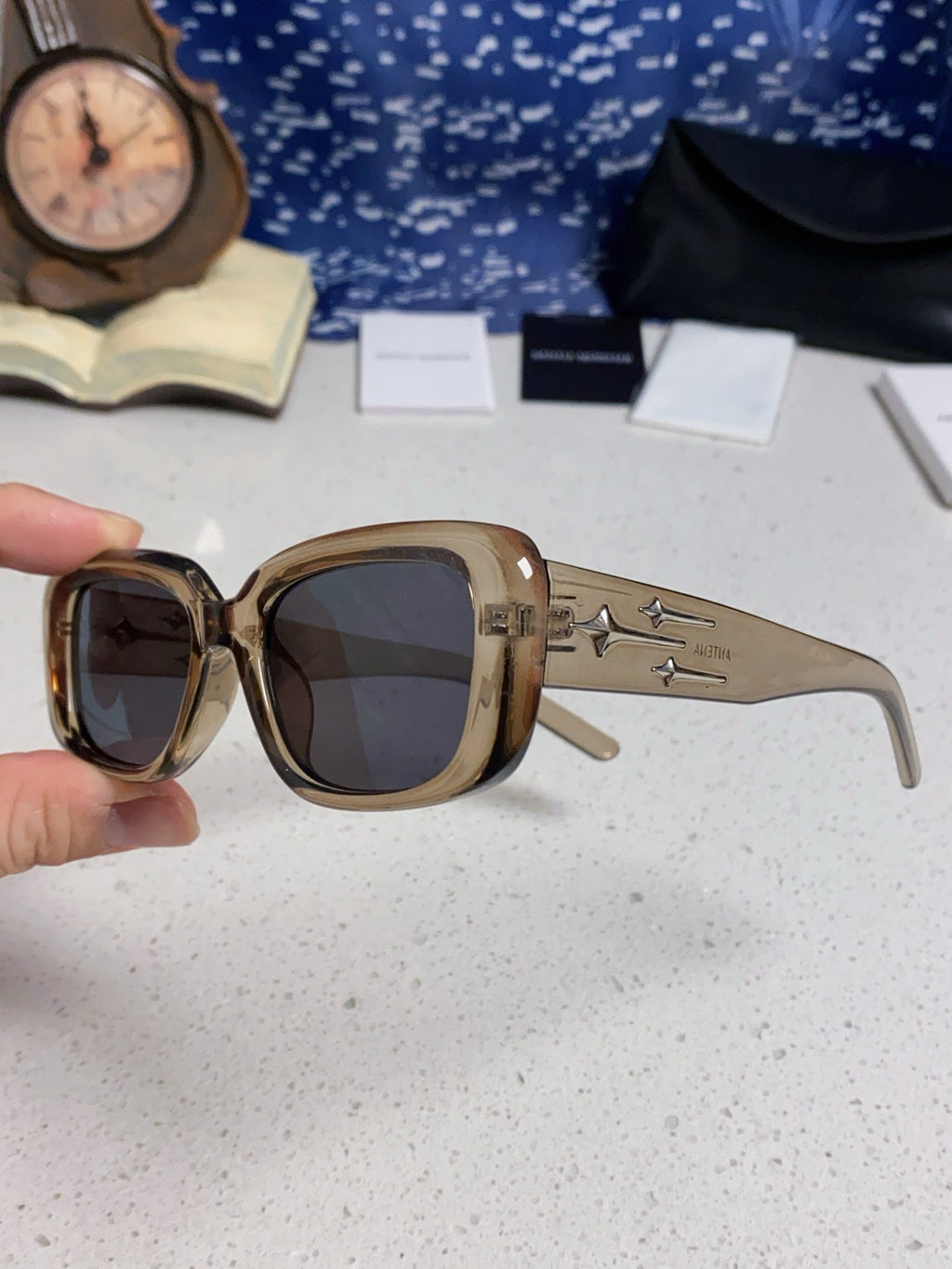 Gentle Monster ANTENA Square Gray Lens Sunglasses for Men & Women - 399374 - detail image 6