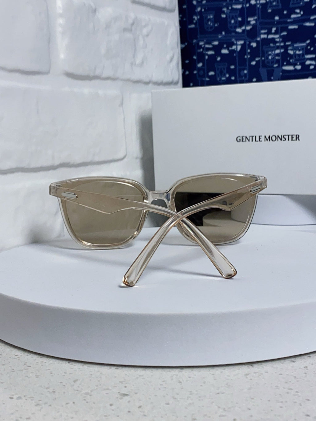 Gentle Monster LILIT Fashion Gray Lens Sunglasses for Men & Women - detail image 3
