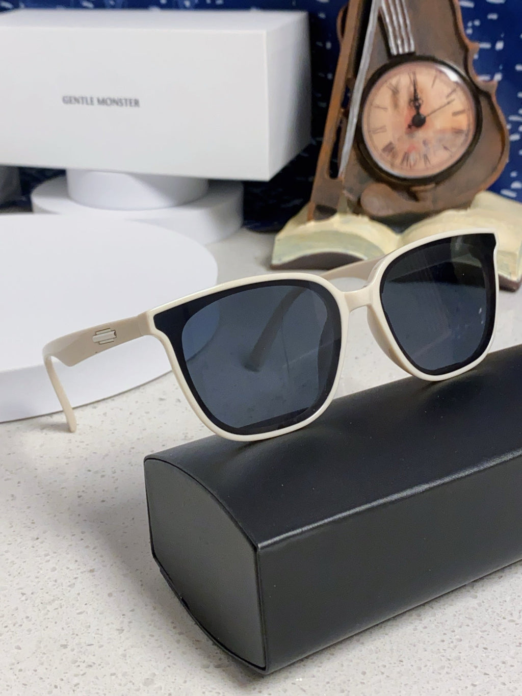 Gentle Monster LILIT Fashion Blue Lens Sunglasses for Men & Women - 399388 - detail image 10