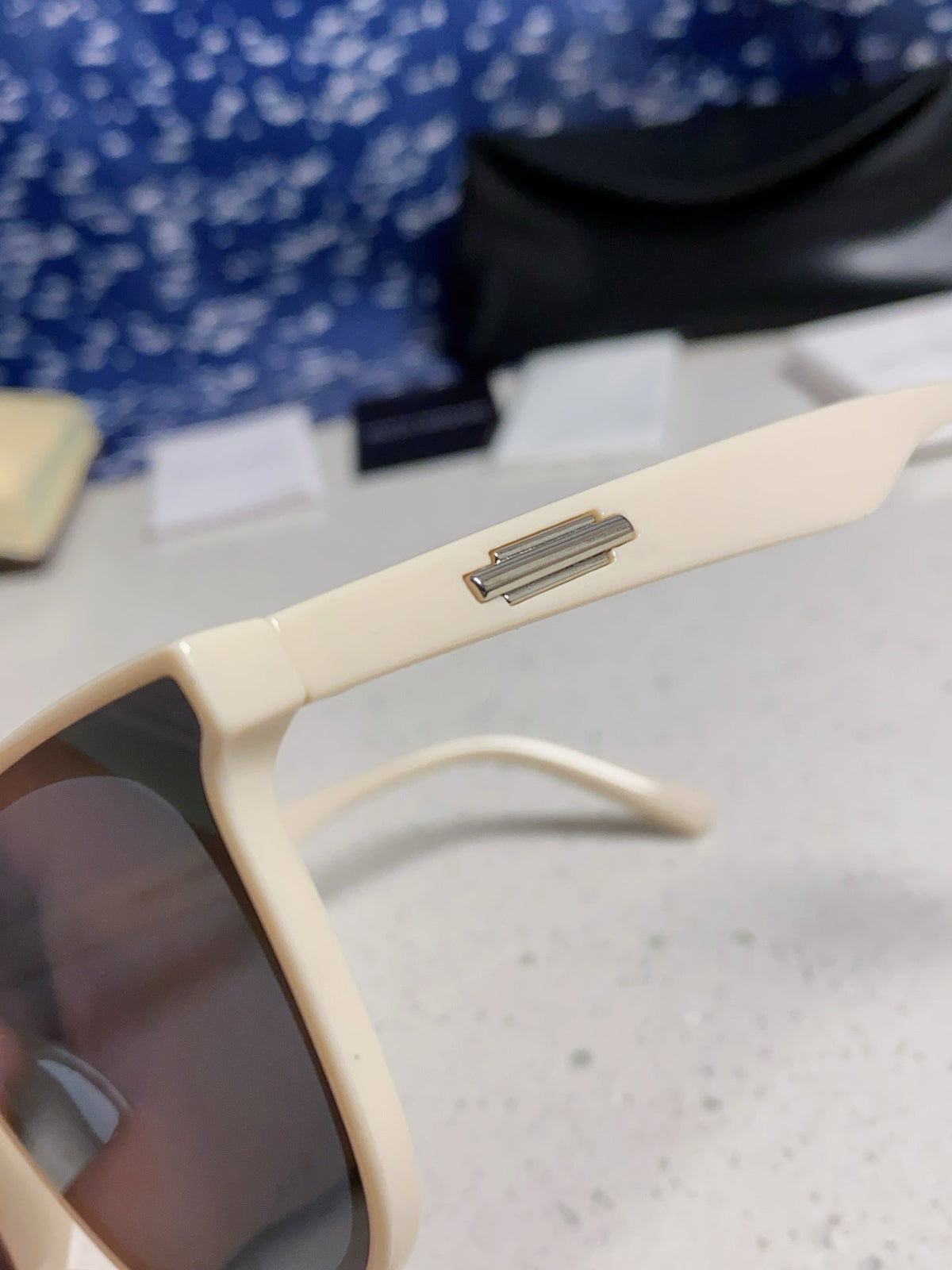 Gentle Monster LILIT Fashion Blue Lens Sunglasses for Men & Women - 399388 - detail image 7