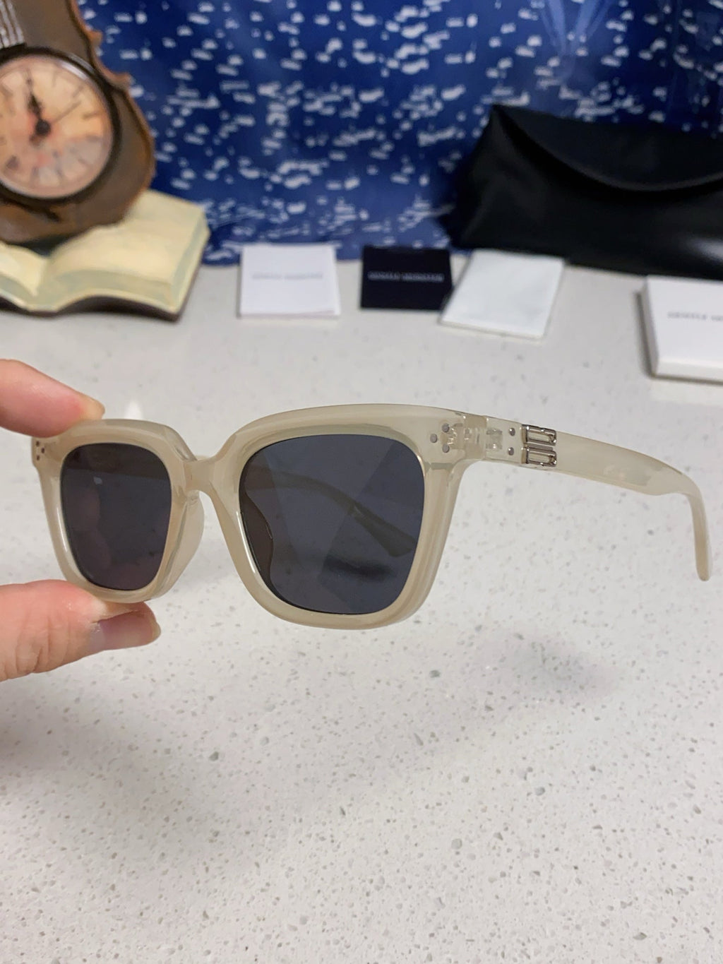 Gentle Monster MUSEE Fashion Gray Lens Sunglasses for Men & Women - detail image 6