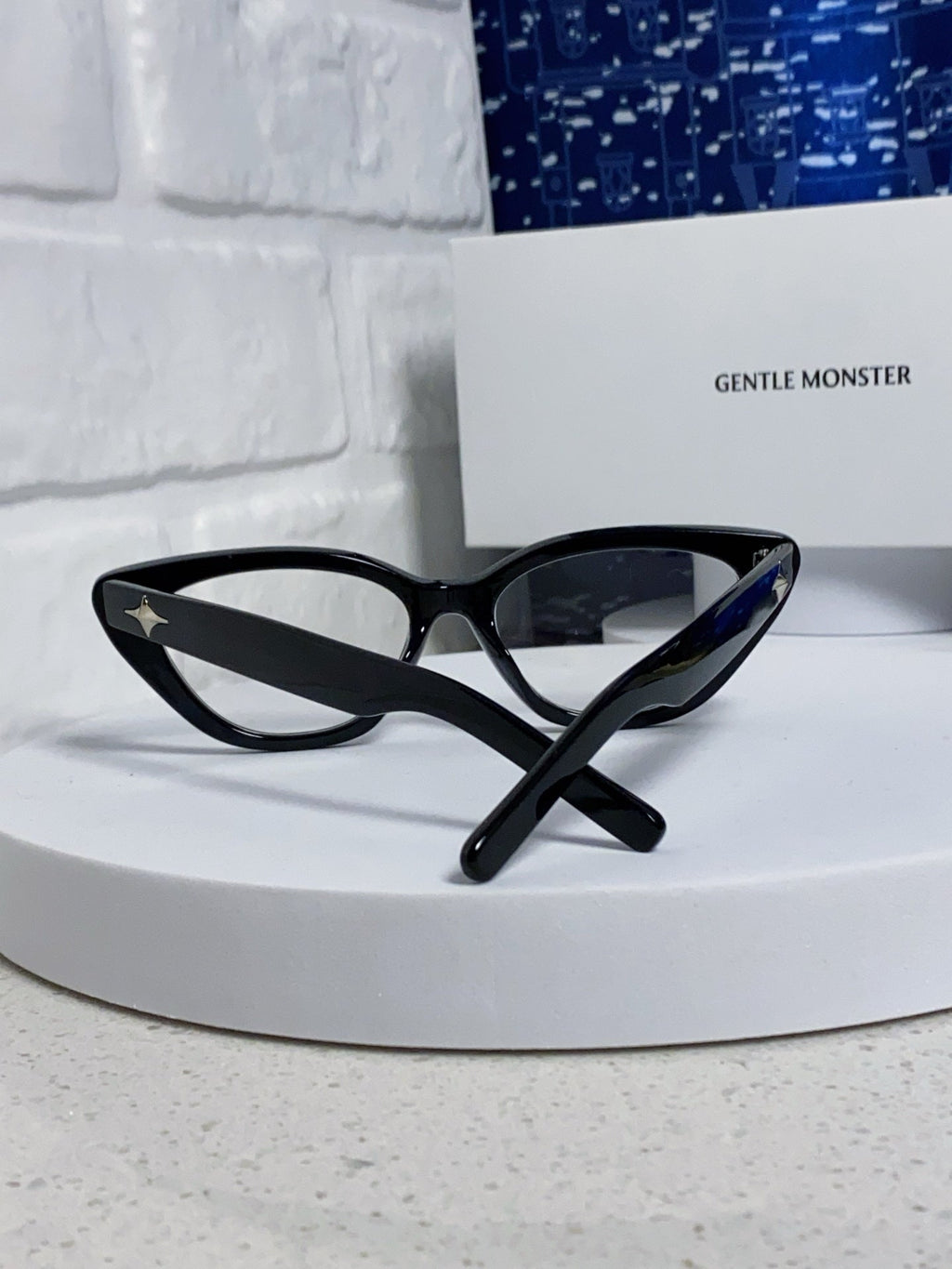 Gentle Monster SIUND Cat-Eye Silver Lens Sunglasses for Men & Women - 449996 - detail image 3