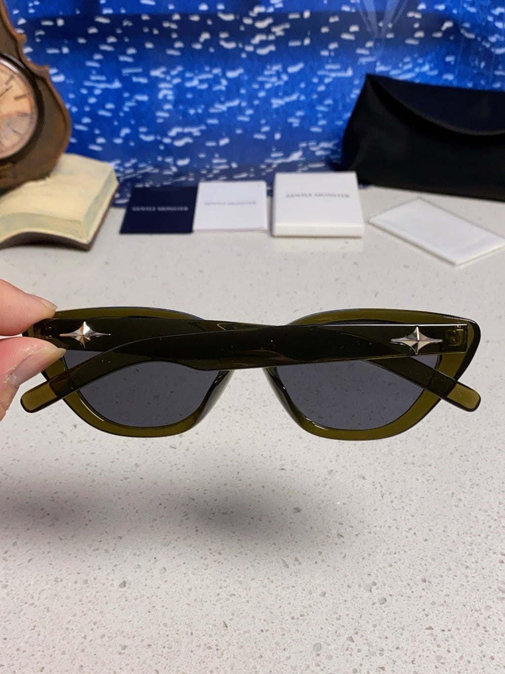 Gentle Monster SIUND Cat-Eye Black Lens Sunglasses for Men & Women - detail image 5