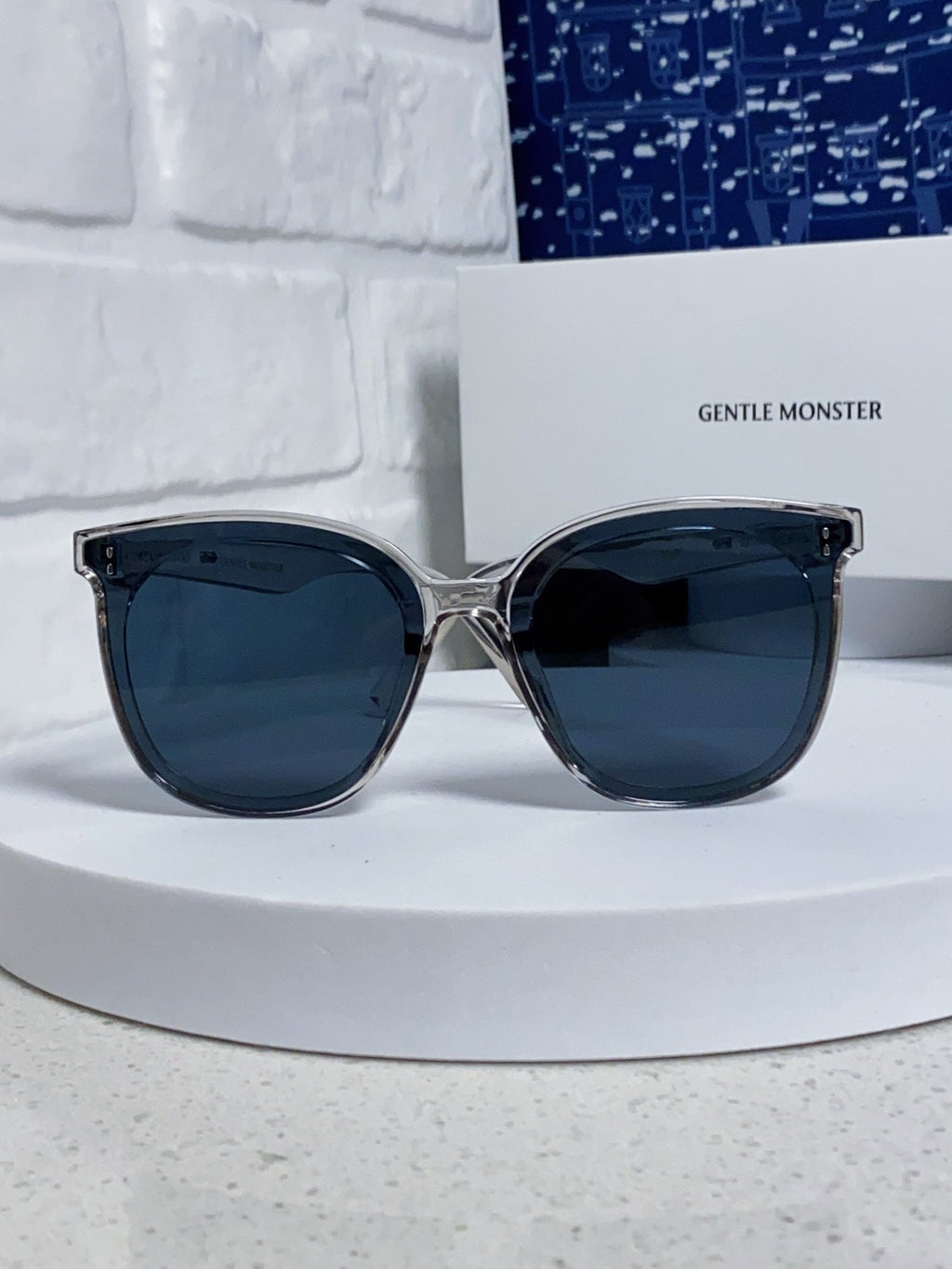 Gentle Monster ROSY Square Blue Lens Sunglasses for Men & Women - 488030 - detail image 2