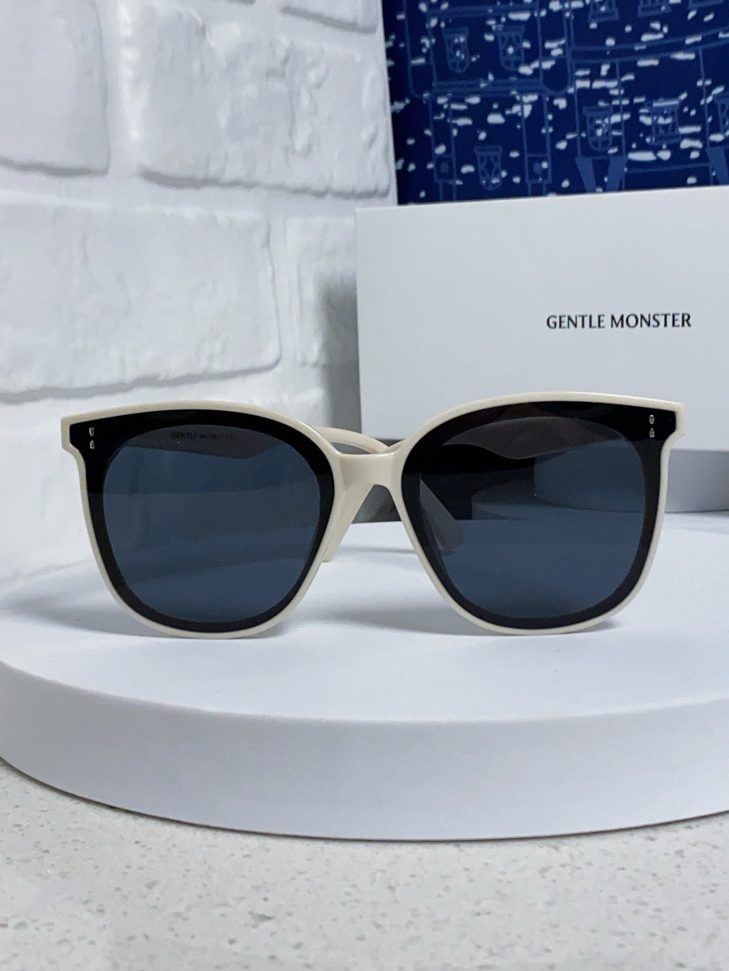 Gentle Monster ROSY Square Blue Lens Sunglasses for Men & Women - detail image 2