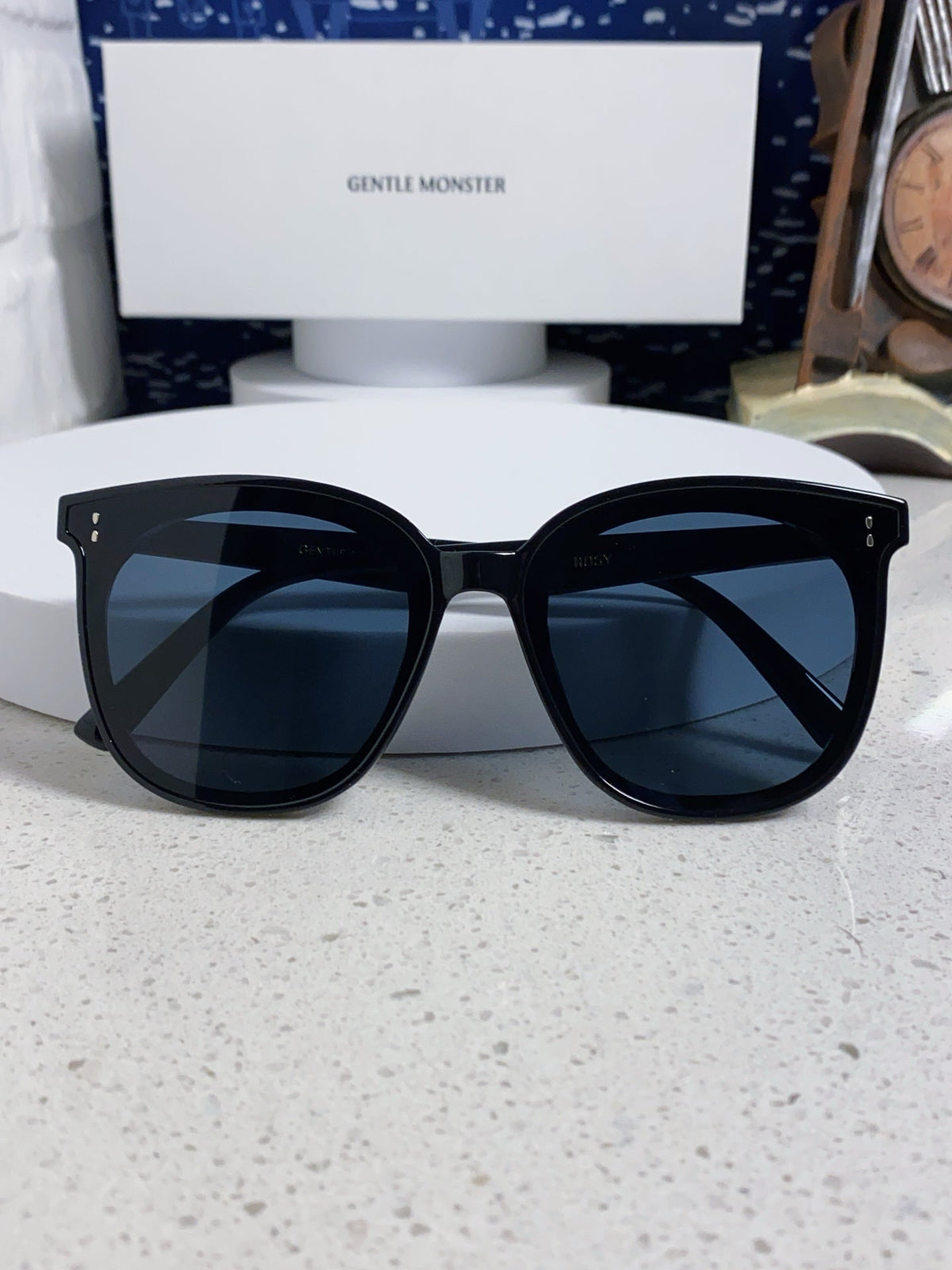 Gentle Monster ROSY Square Black Lens Sunglasses for Men & Women - 432951 - detail image 9