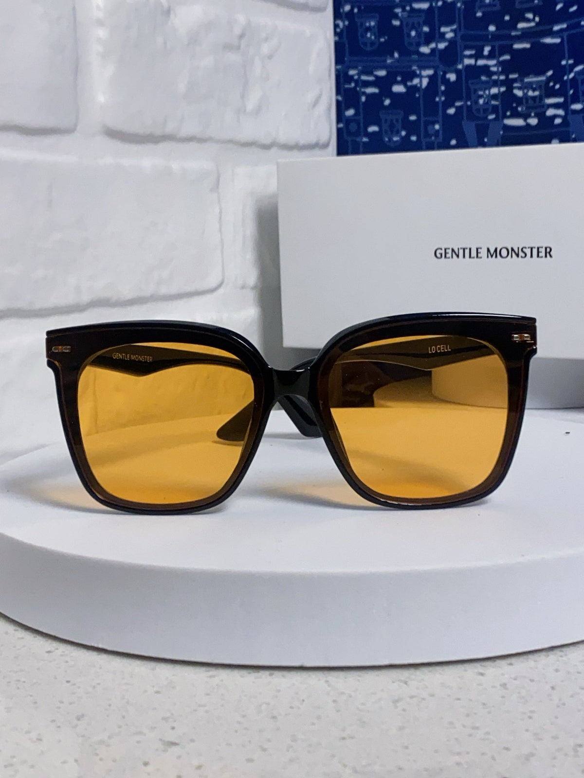 Gentle Monster LOCELL Polarized Oversized Black Lens Sunglasses - 449984 - detail image 2