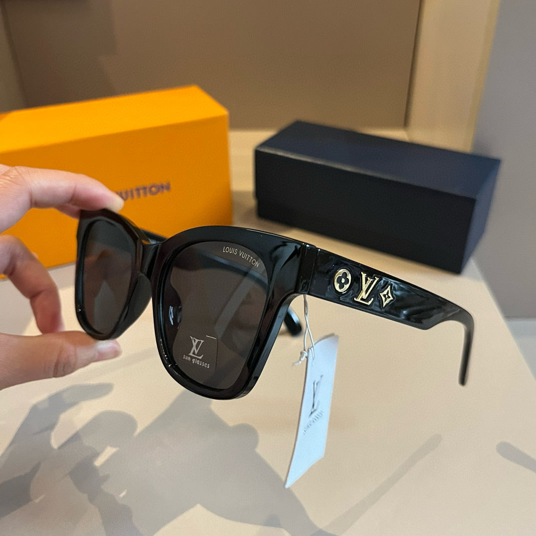 Louis Vuitton Metal Fashion Gold Lens Sunglasses for Men & Women - detail image 4