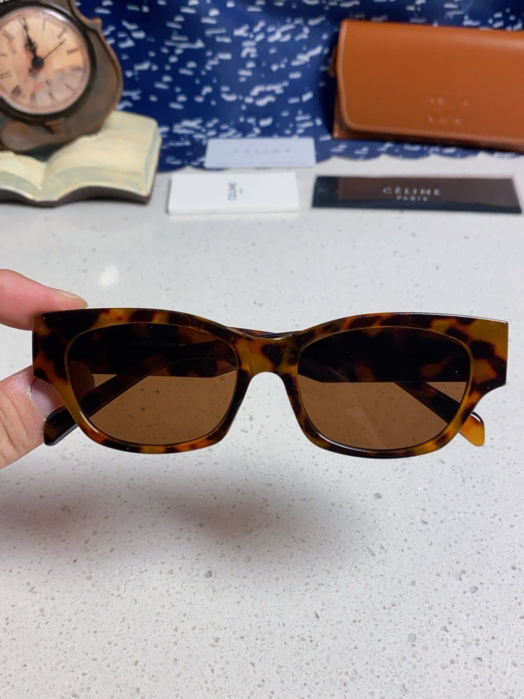 Celine Fashion Black Lens Sunglasses for Men & Women - 431991 - detail image 4