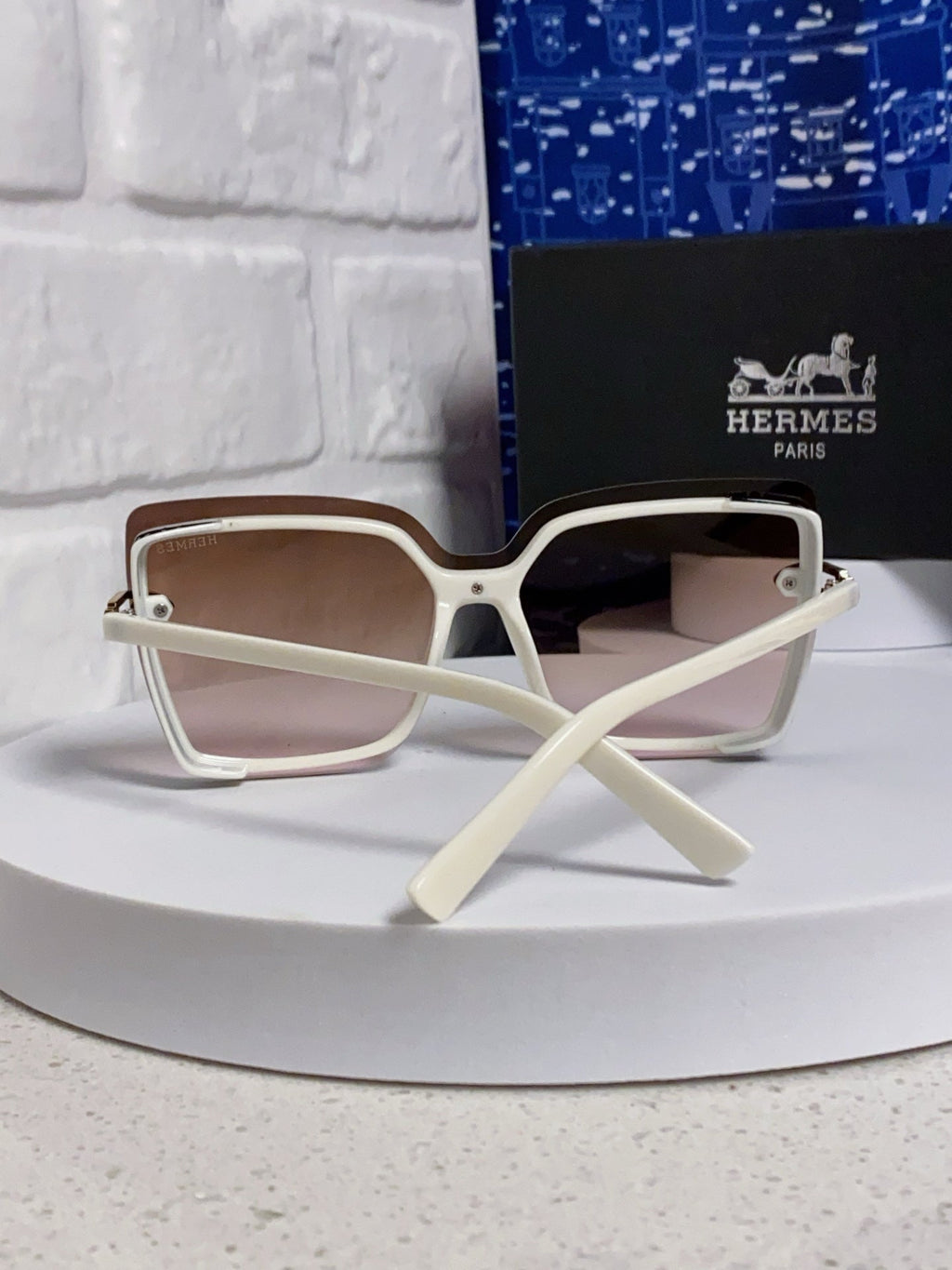 Hermès Square Brown Lens Sunglasses for Men & Women - 466431 - detail image 3