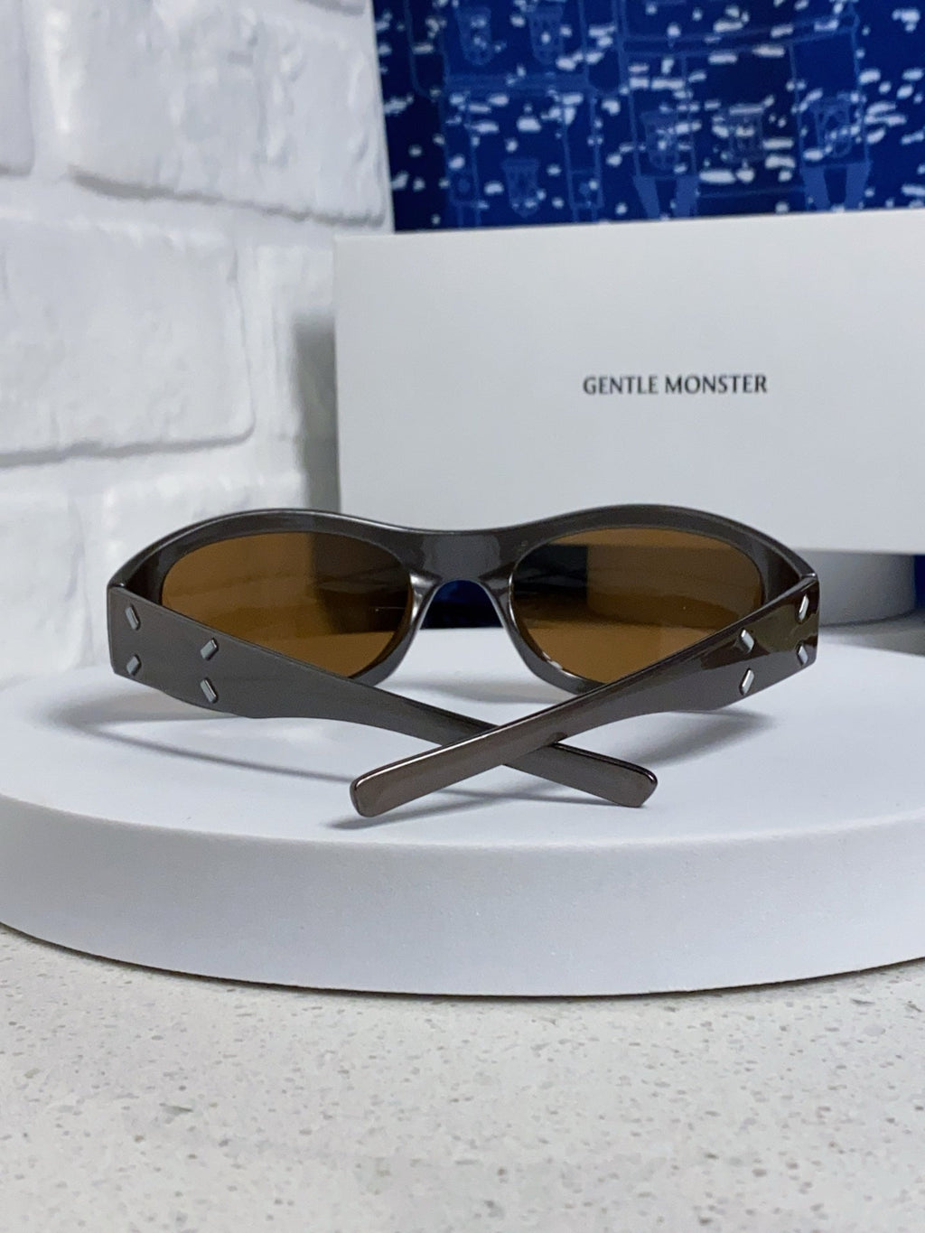 Gentle Monster MM003 Cat-Eye Brown Lens Sunglasses for Women - detail image 3