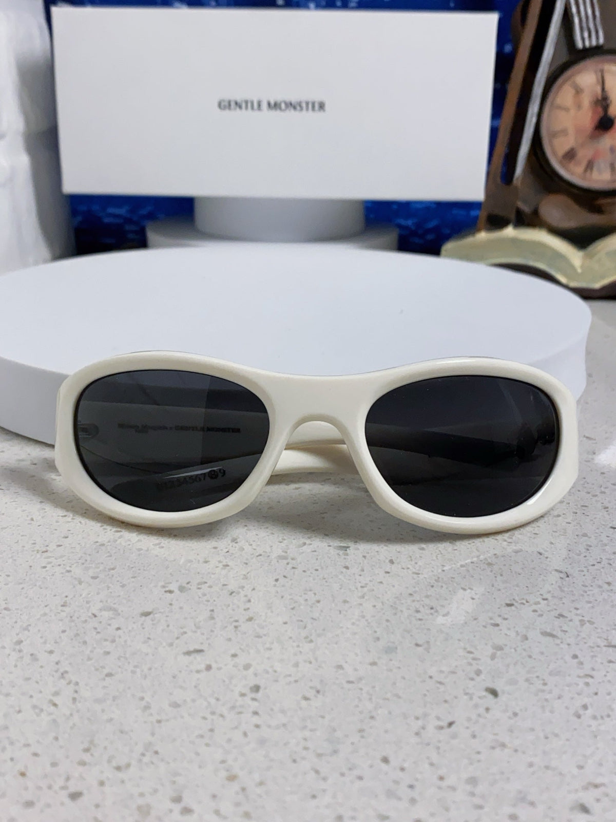 Gentle Monster MM003 Cat-Eye Silver Lens Sunglasses for Women - 416457 - detail image 9