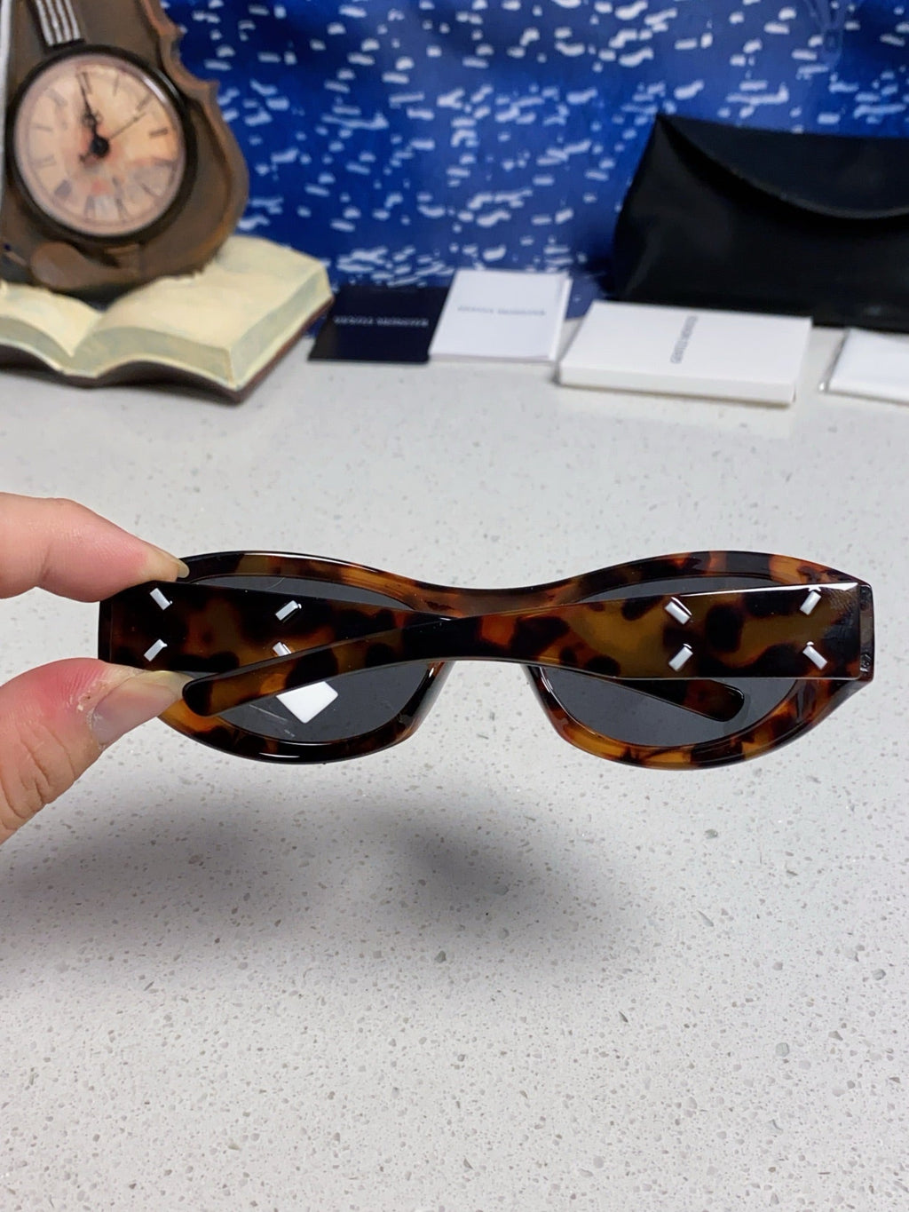 Gentle Monster MM003 Cat-Eye Black Lens Sunglasses for Women - 416458 - detail image 5