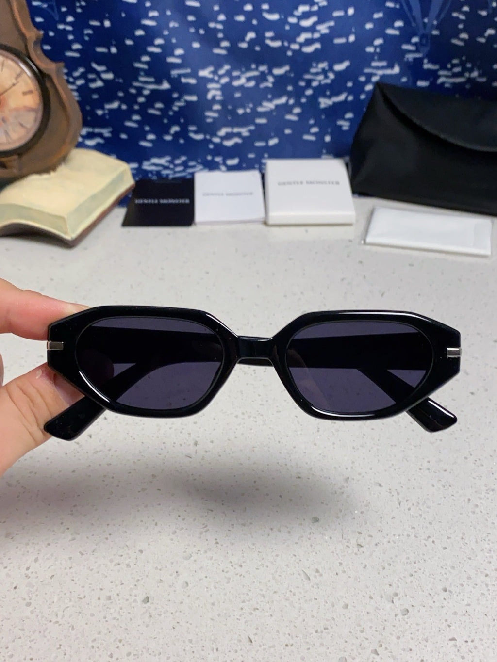 Gentle Monster CORSICA Cat-Eye Gold Lens Sunglasses for Men & Women - detail image 4