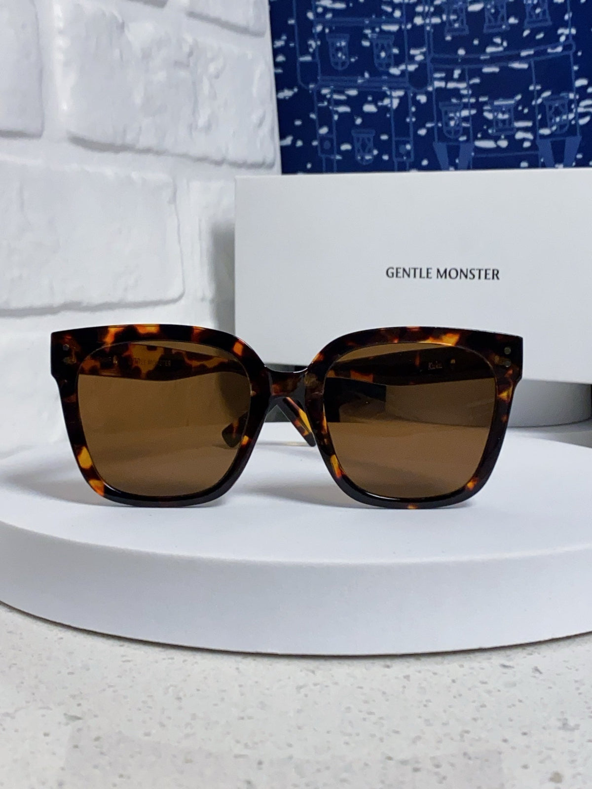 Gentle Monster KUKU Polarized Square Brown Lens Sunglasses for Women - detail image 2
