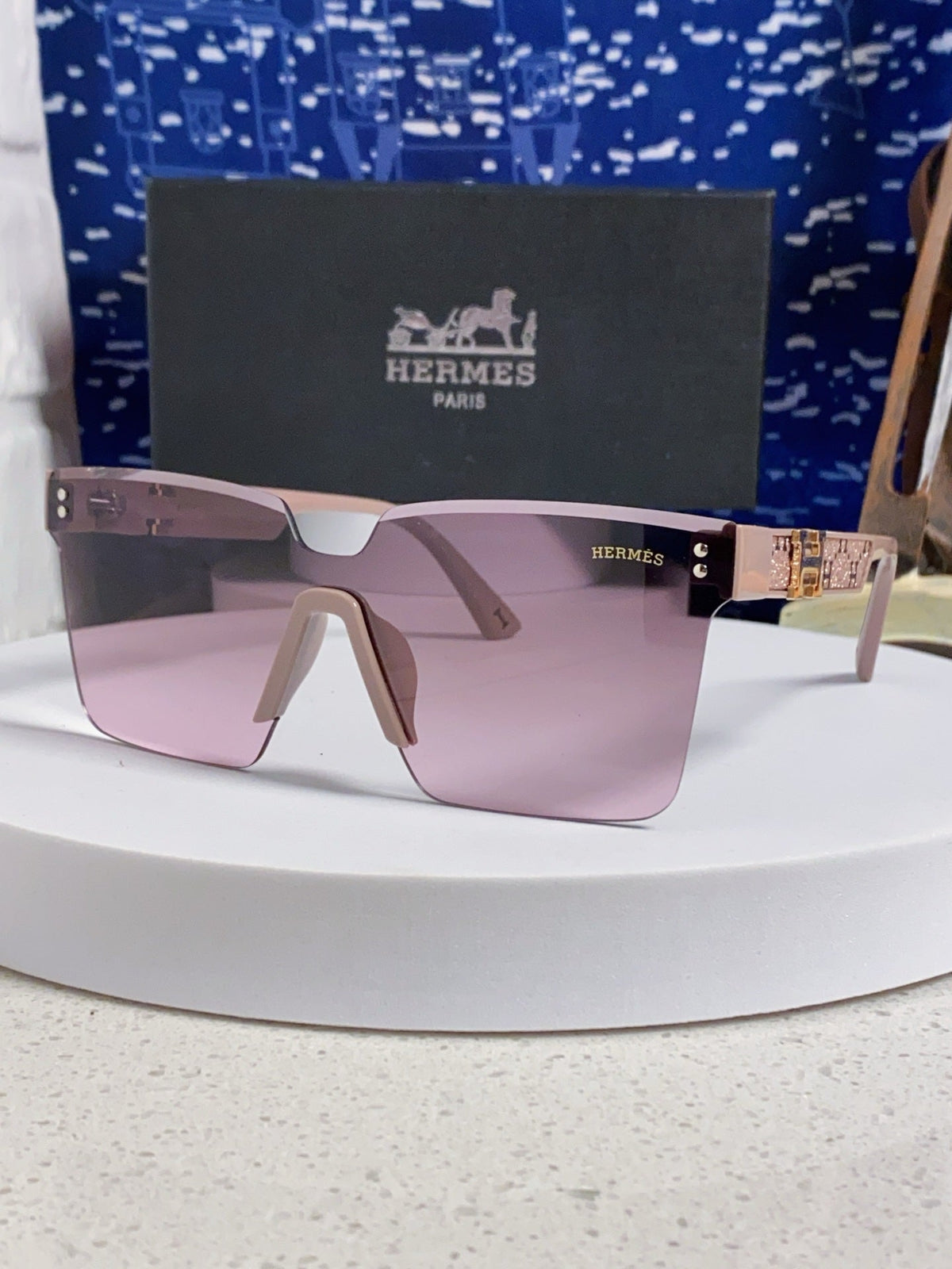 Hermès Lightweight Rimless Gold Lens Sunglasses for Women - 466411