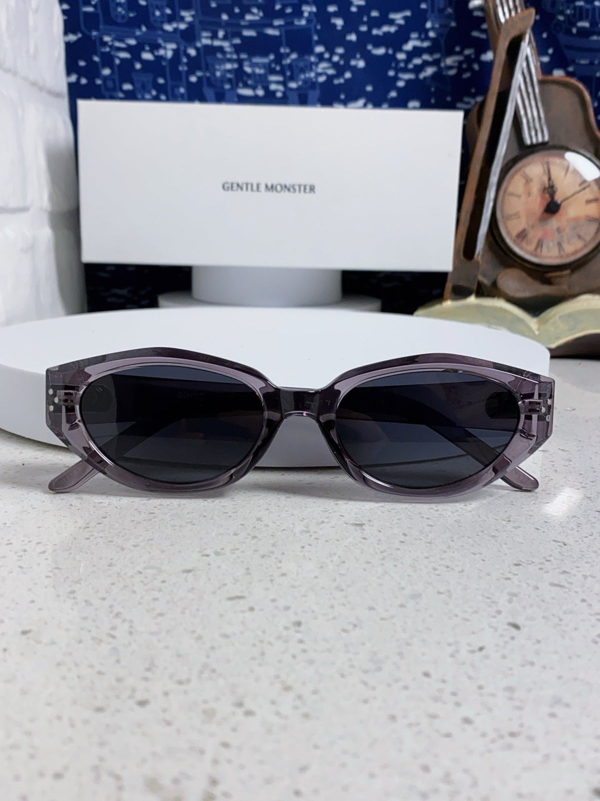 Gentle Monster DADA Cat-Eye Black Lens Sunglasses for Men & Women - 488035 - detail image 9