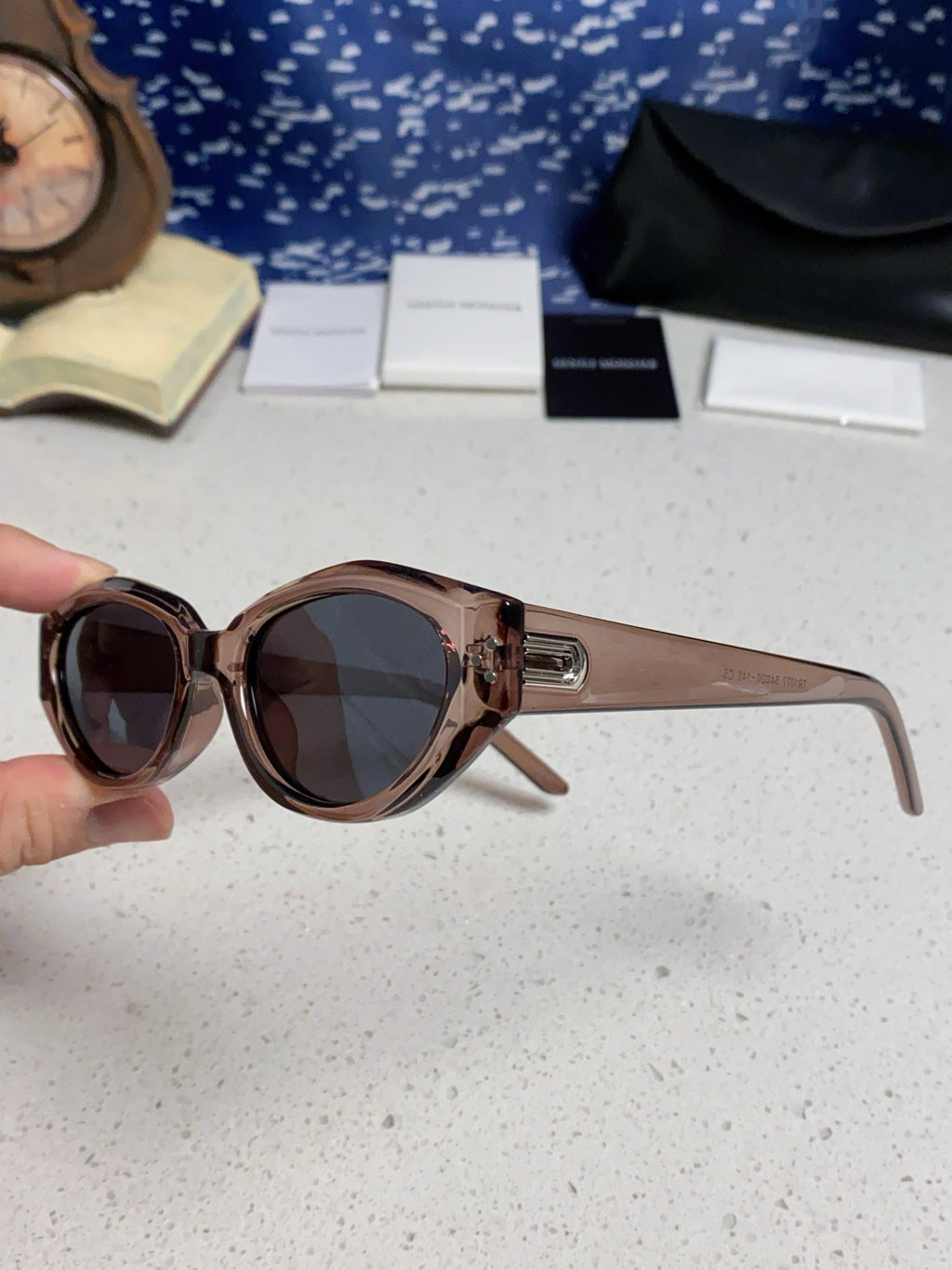 Gentle Monster DADA Cat-Eye Silver Lens Sunglasses for Men & Women - 432952 - detail image 6