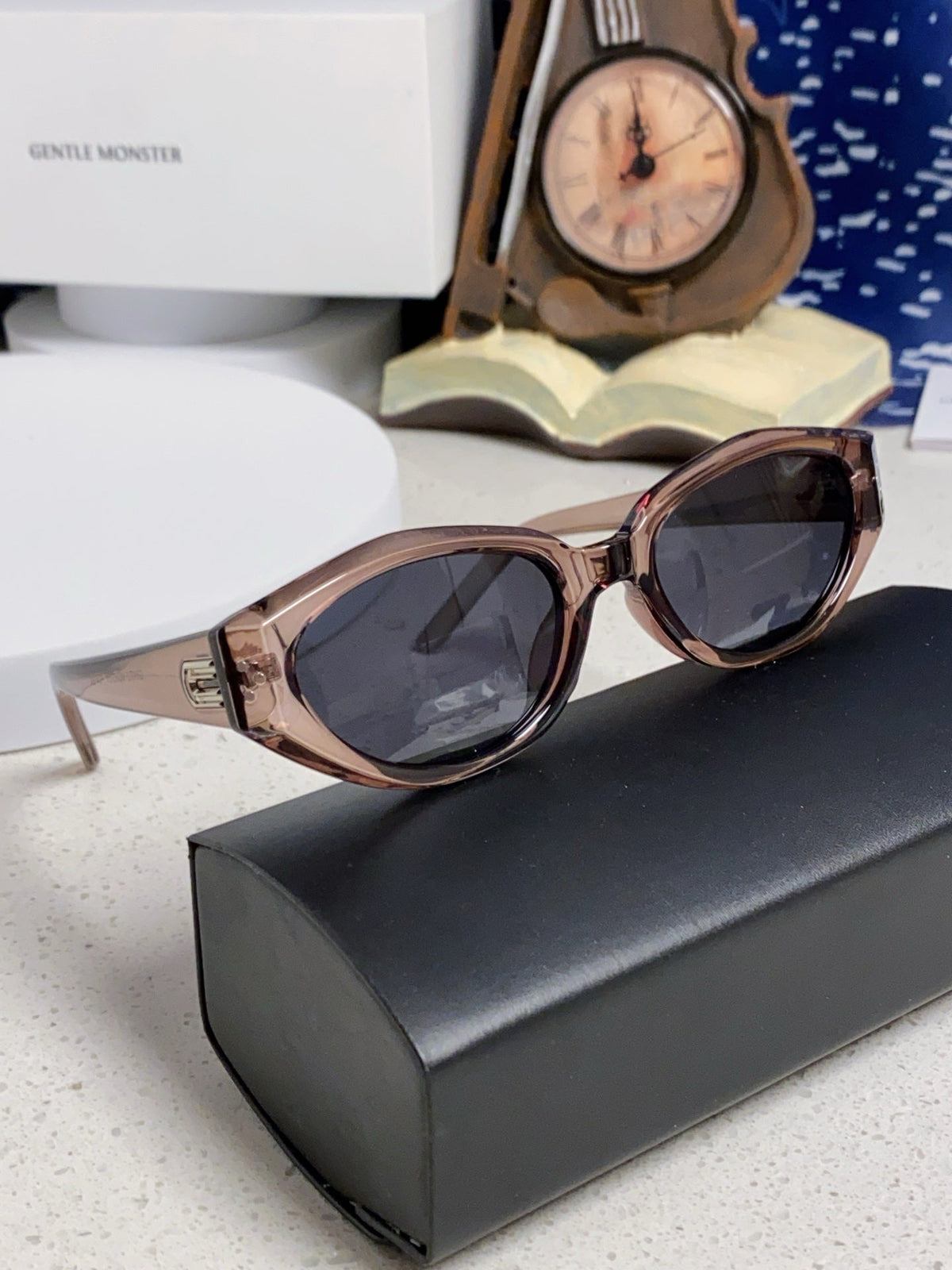 Gentle Monster DADA Cat-Eye Silver Lens Sunglasses for Men & Women - 432952 - detail image 10