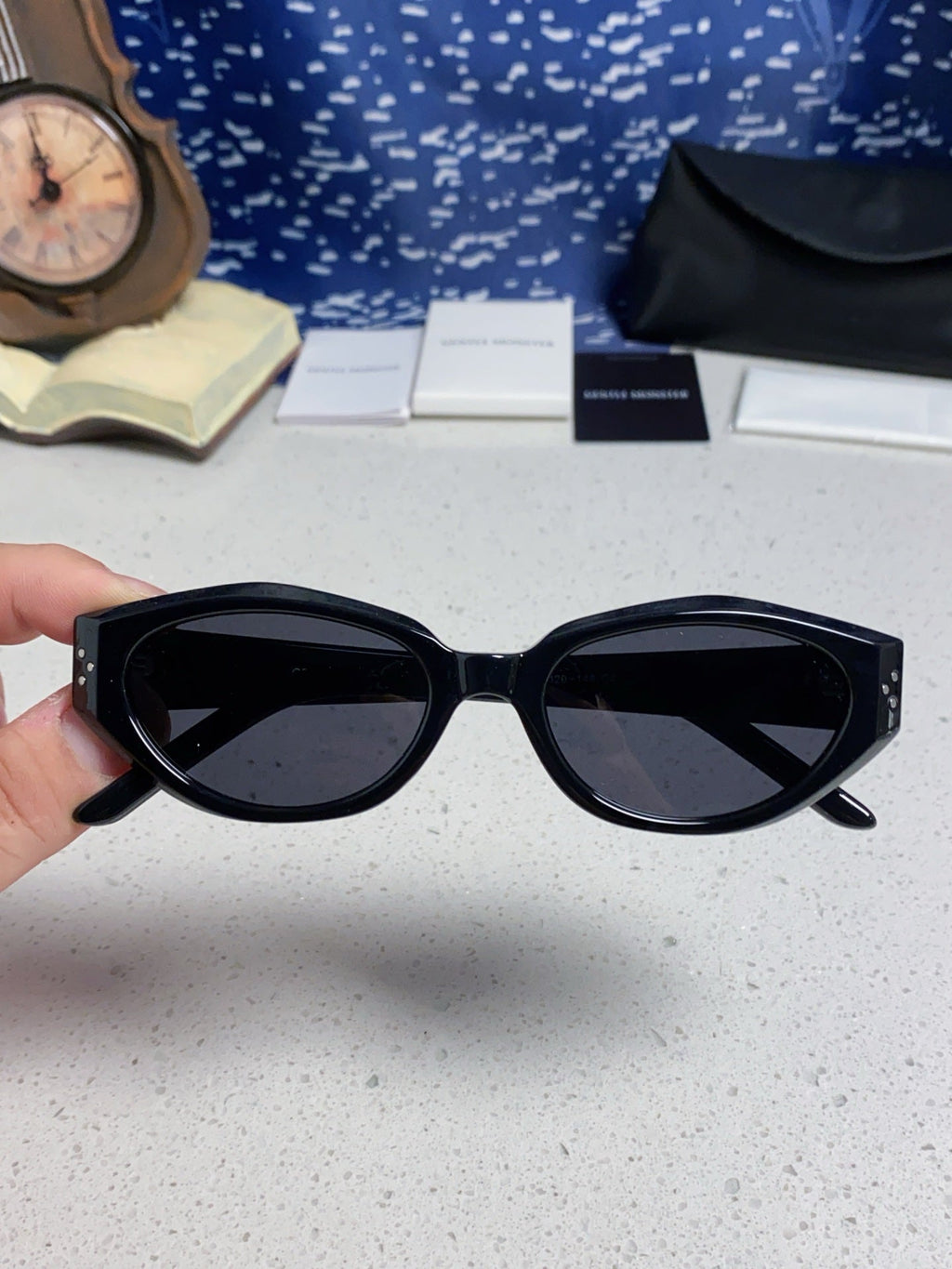 Gentle Monster DADA Cat-Eye Black Lens Sunglasses for Men & Women - detail image 4