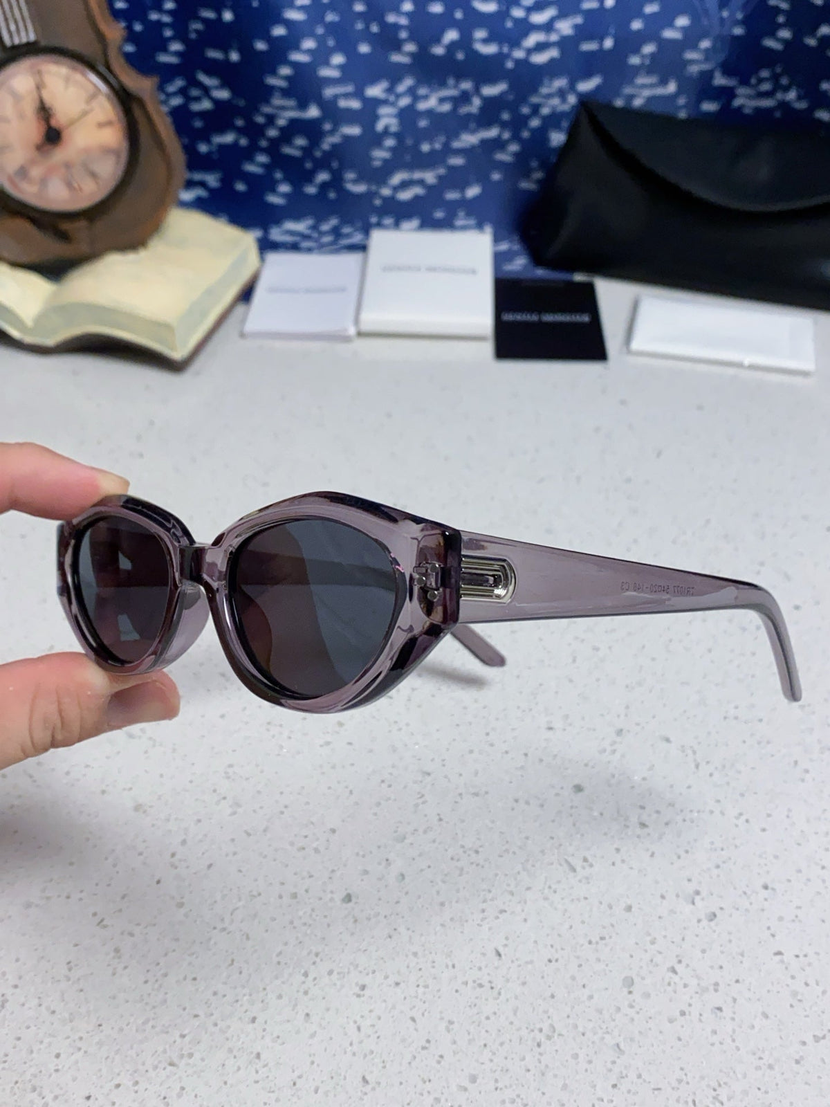 Gentle Monster DADA Cat-Eye Black Lens Sunglasses for Men & Women - 488035 - detail image 6
