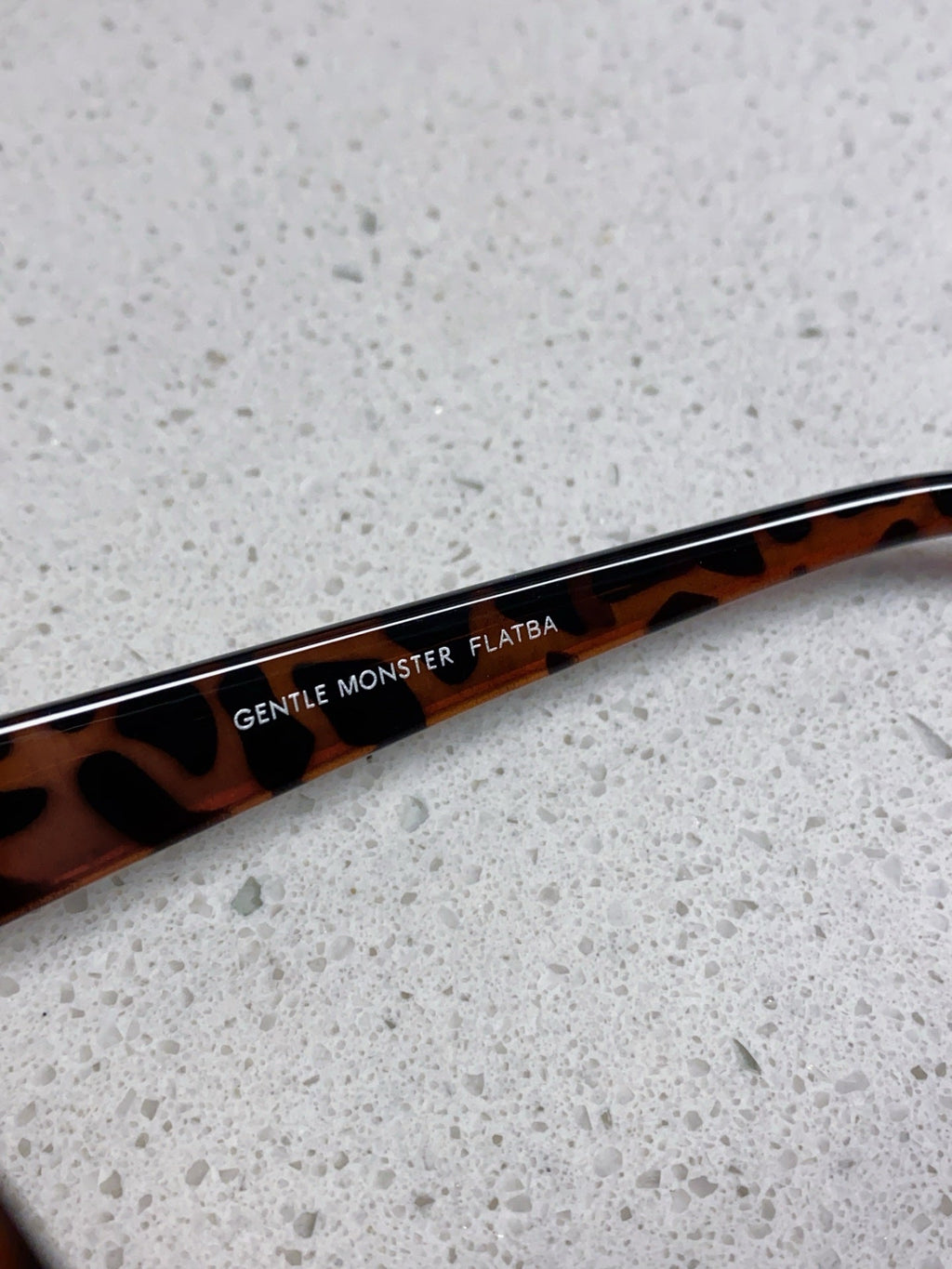 Gentle Monster DADA Cat-Eye Black Lens Sunglasses for Men & Women - 488036 - detail image 8