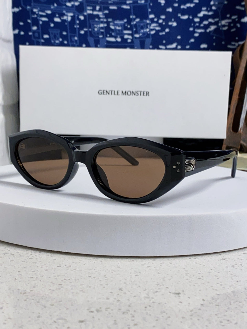 Gentle Monster DADA Cat-Eye Brown Lens Sunglasses for Men & Women - 432955
