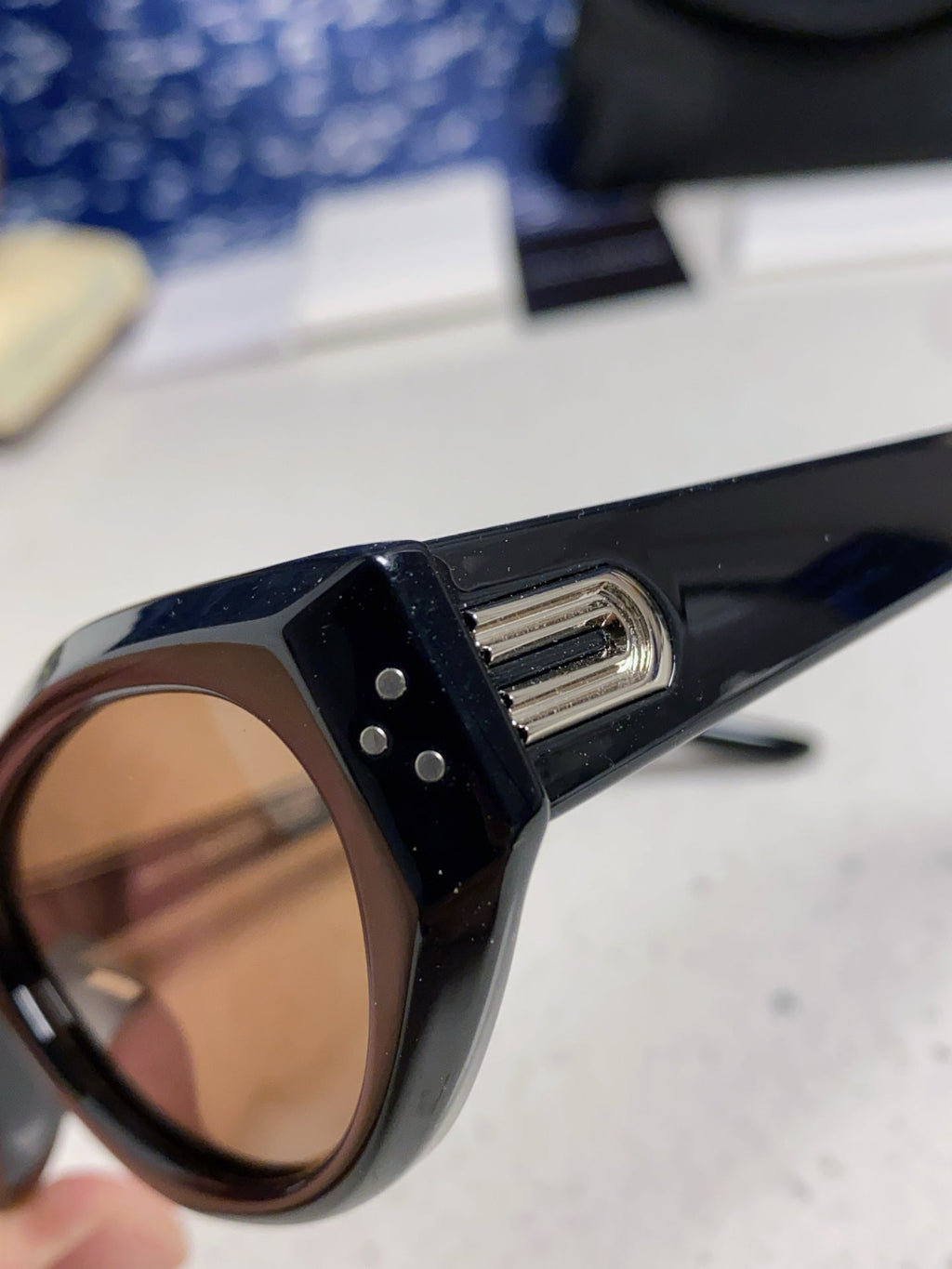 Gentle Monster DADA Cat-Eye Brown Lens Sunglasses for Men & Women - 432955 - detail image 7