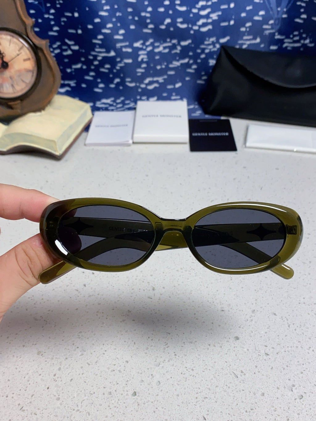 Gentle Monster BANDONA Round Black Lens Sunglasses for Men & Women - 488039 - detail image 4
