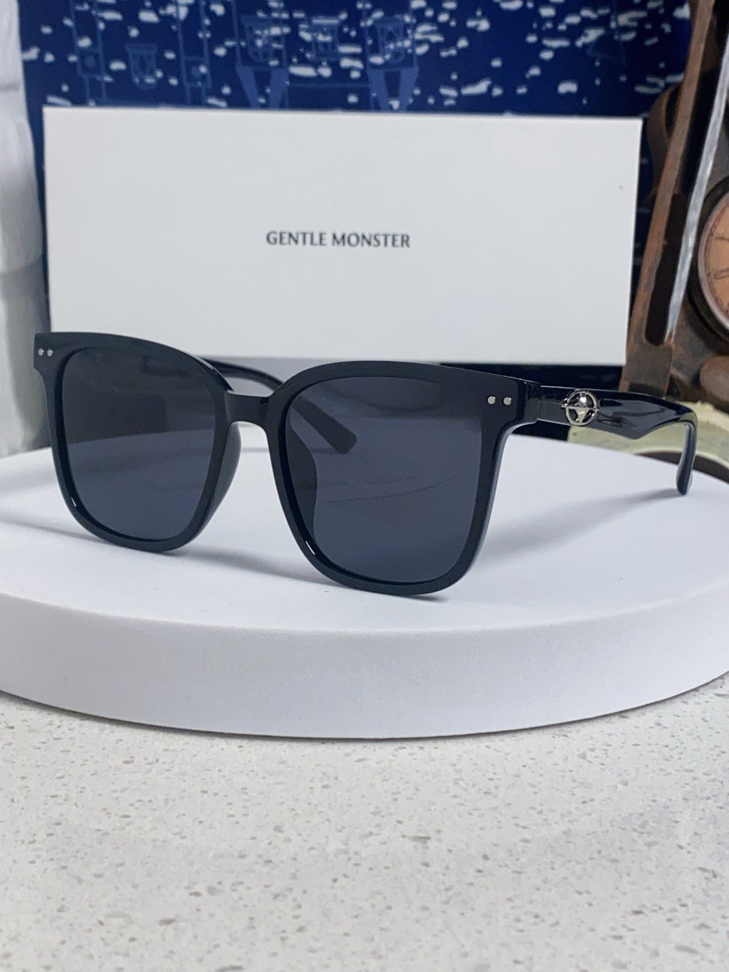 Gentle Monster Polarized Fashion Black Lens Sunglasses for Men & Wome - 488044
