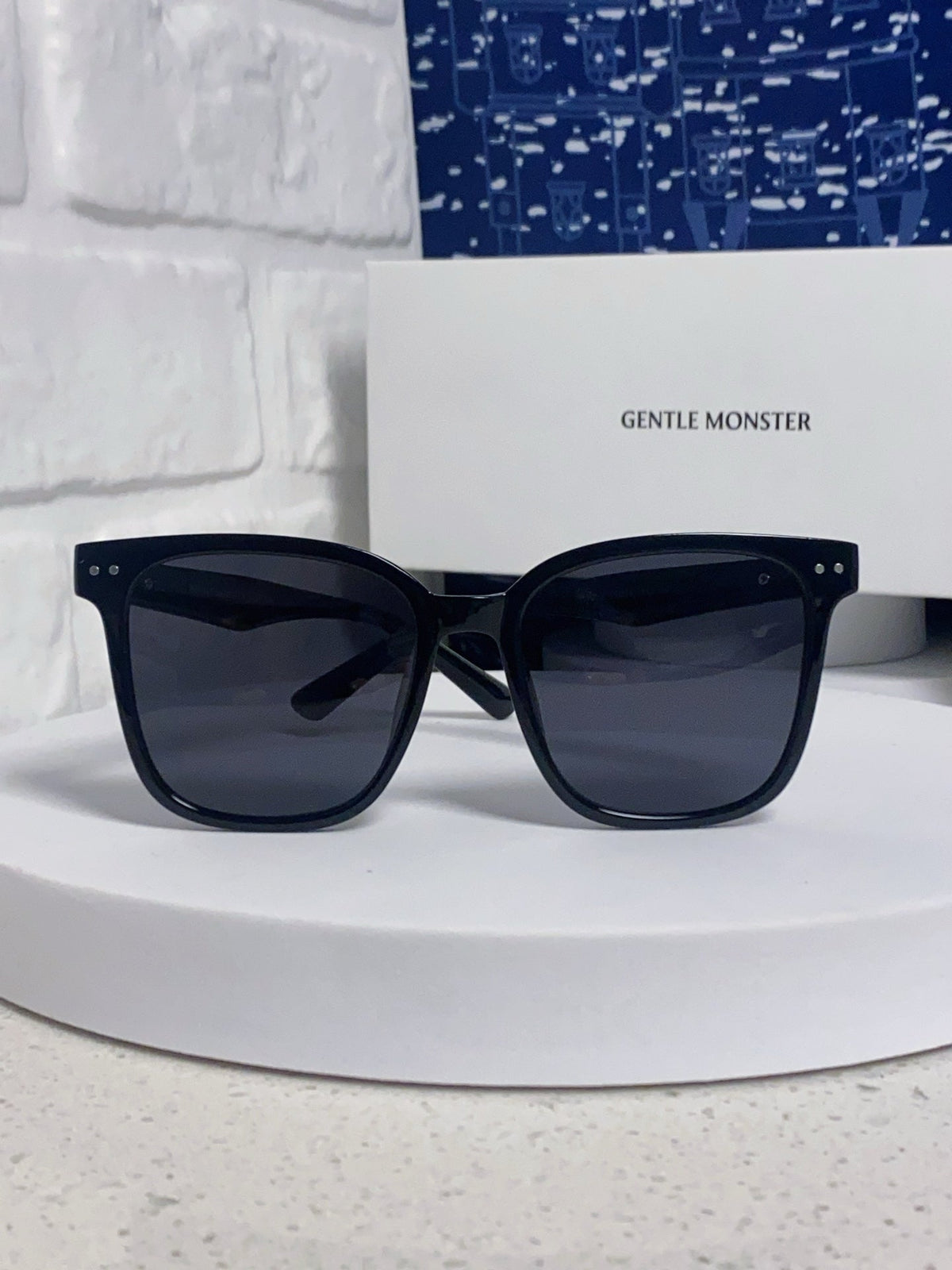 Gentle Monster Polarized Fashion Black Lens Sunglasses for Men & Wome - 358871 - detail image 2