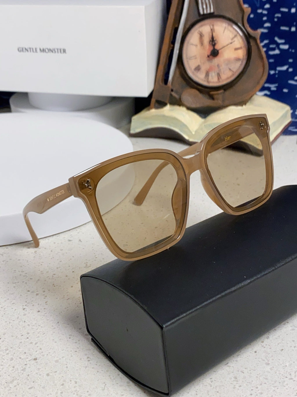 Gentle Monster HER Polarized Fashion Brown Lens Sunglasses for Men & Women - detail image 10