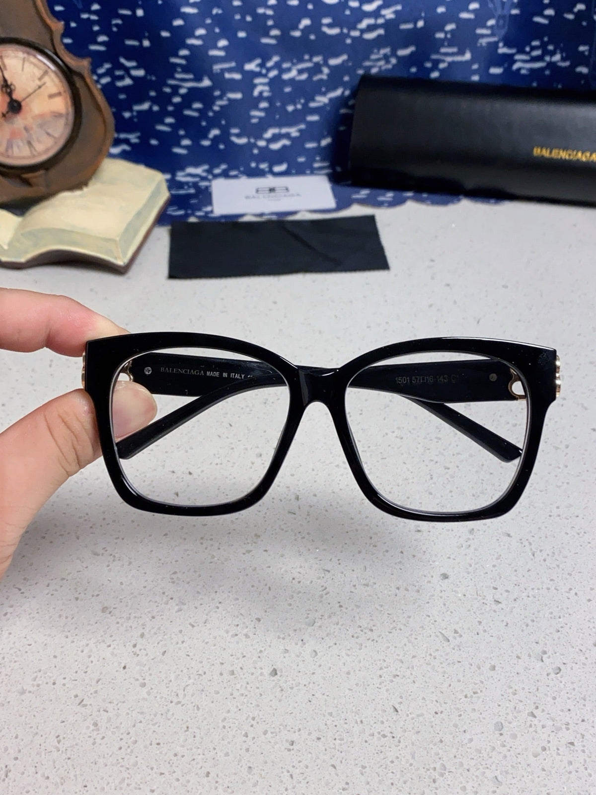 Balenciaga BB0102SA Fashion Silver Lens Sunglasses for Men & Women - 358657 - detail image 4