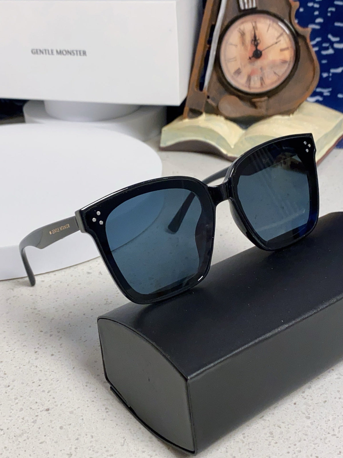 Gentle Monster HER Polarized Fashion Black Lens Sunglasses for Men & Women - detail image 11