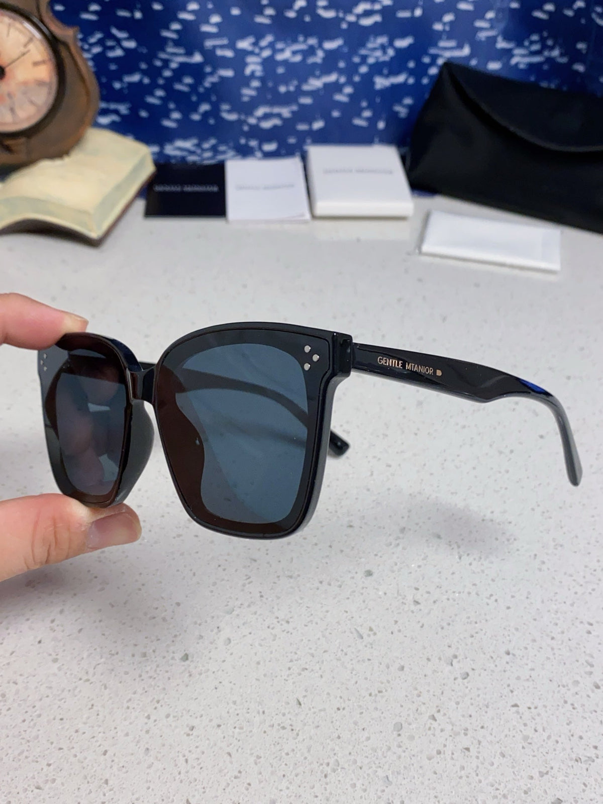 Gentle Monster HER Polarized Fashion Black Lens Sunglasses for Men & Women - detail image 6