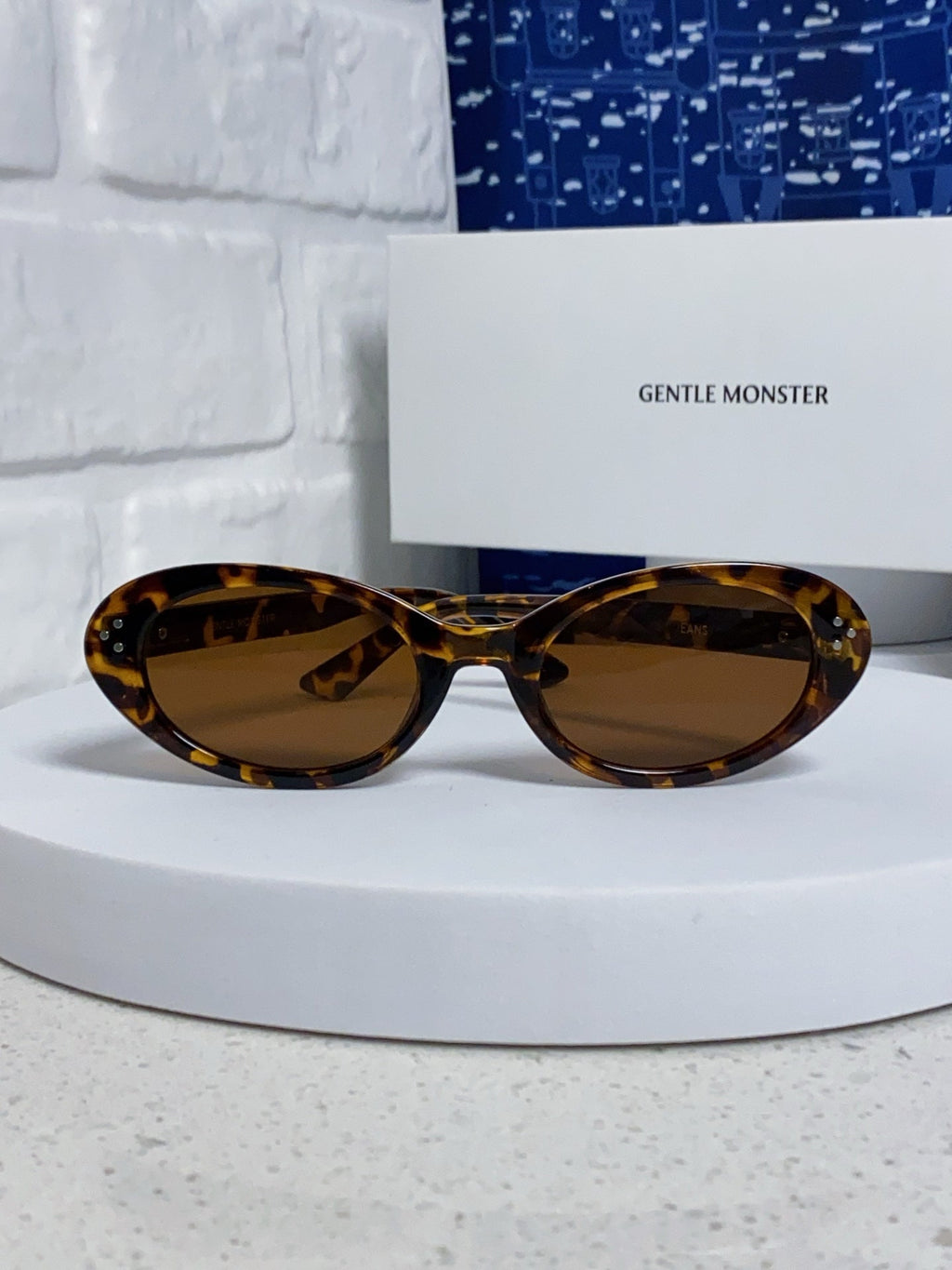 Gentle Monster JEANS Cat-Eye Brown Lens Sunglasses for Men & Women - detail image 2