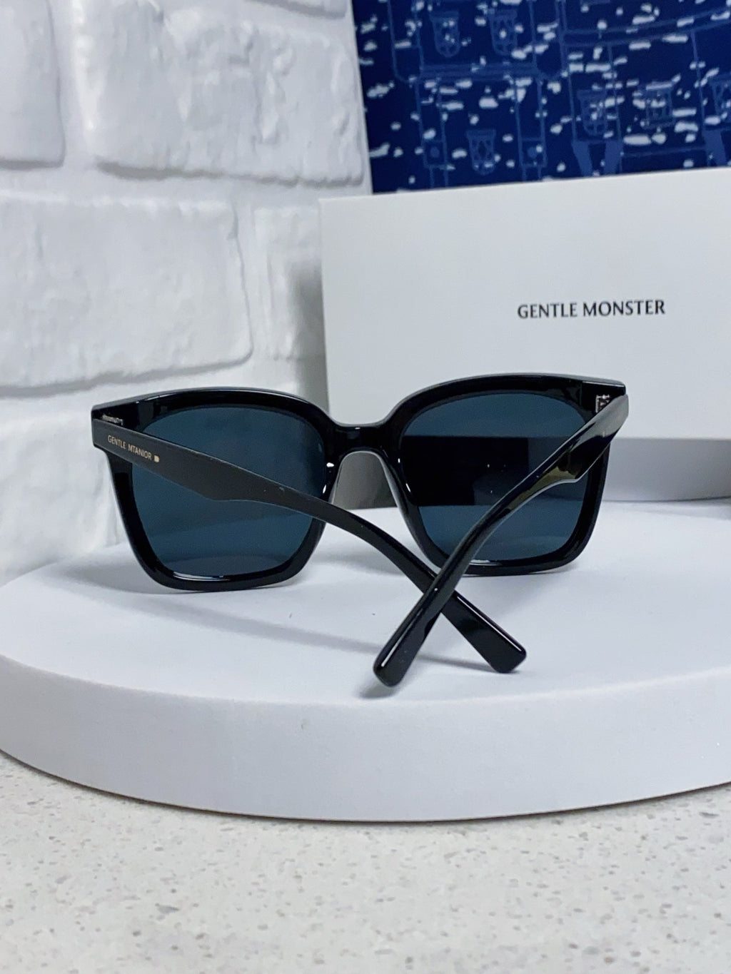 Gentle Monster HER Polarized Fashion Black Lens Sunglasses for Men & Women - detail image 3