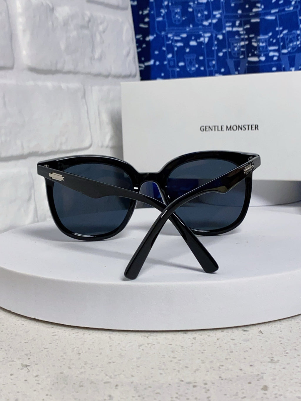 Gentle Monster JACKIE Fashion Black Lens Sunglasses for Men & Women - detail image 3