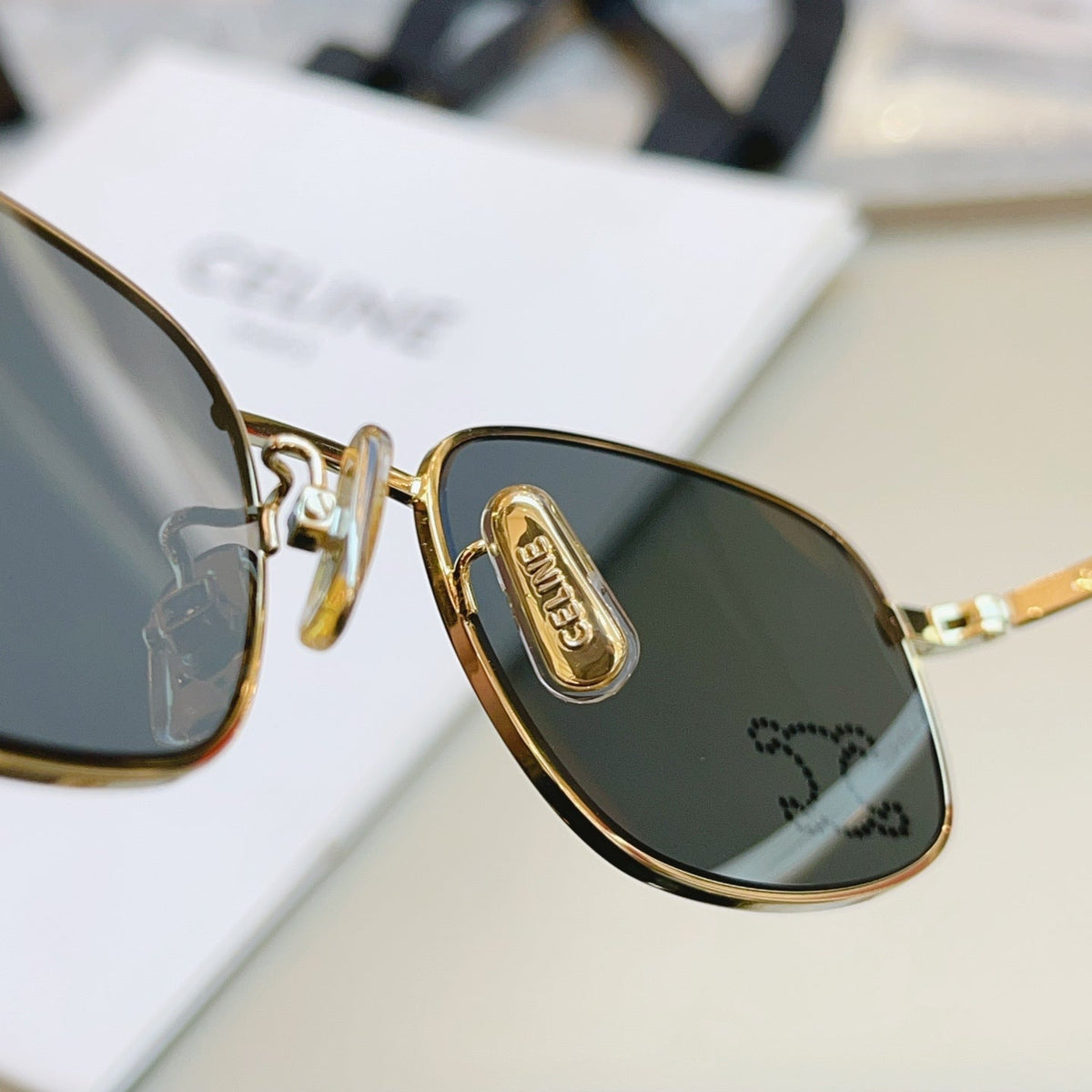 Celine CL40285U Fashion Brown Lens Sunglasses for Men & Women - 415637 - detail image 8