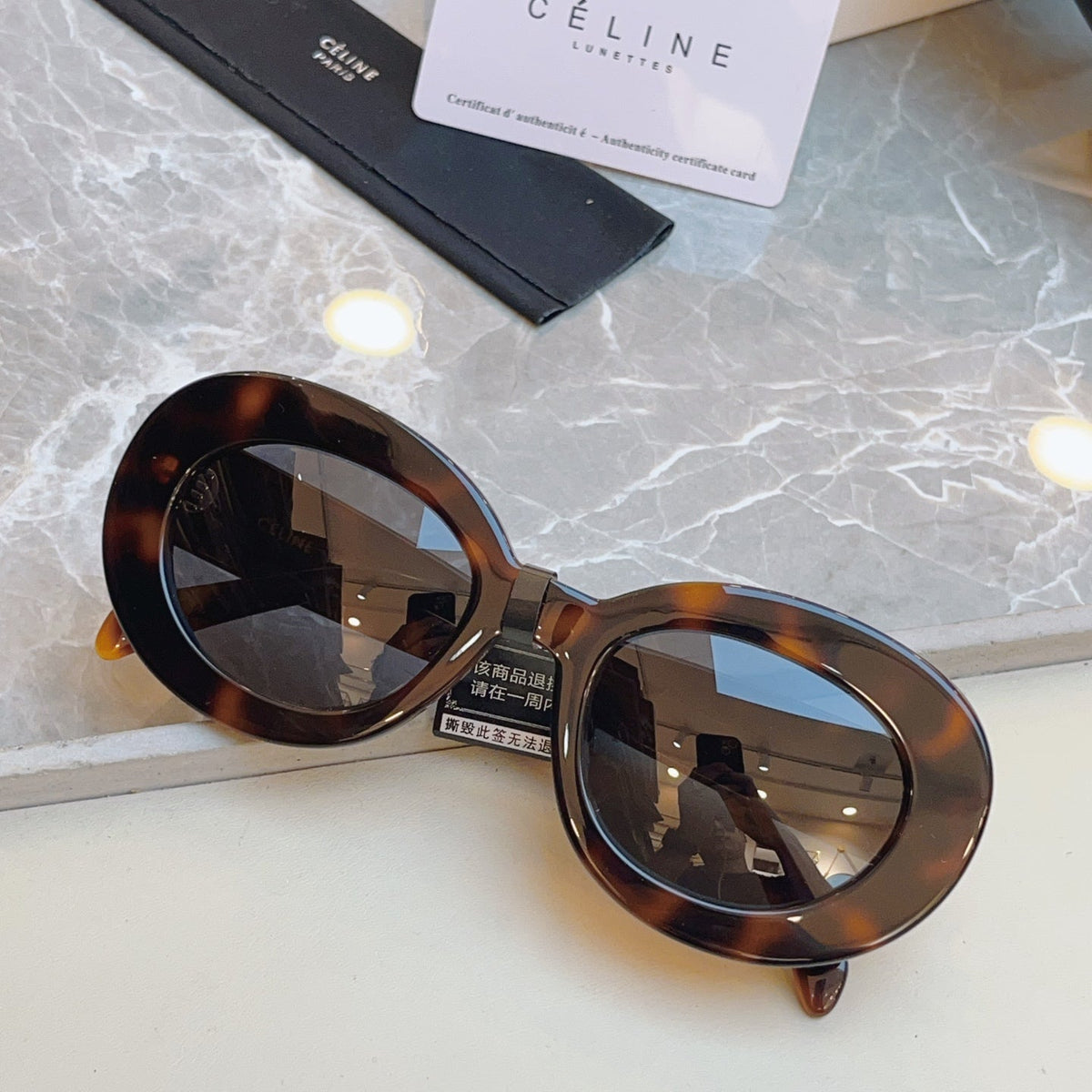 Celine CL40312U Fashion Black Lens Sunglasses for Men & Women - 382545 - detail image 2