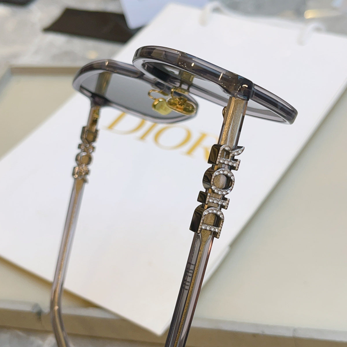 Dior DIORTREASURE Fashion Gold Lens Sunglasses for Men & Women - 358246 - detail image 9